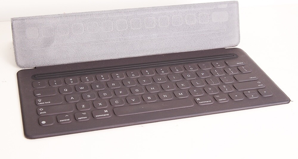 Apple Smart Keyboard for iPad Pro 1st or 2nd Gen 12.9″ A1636 MJYR2LL/A