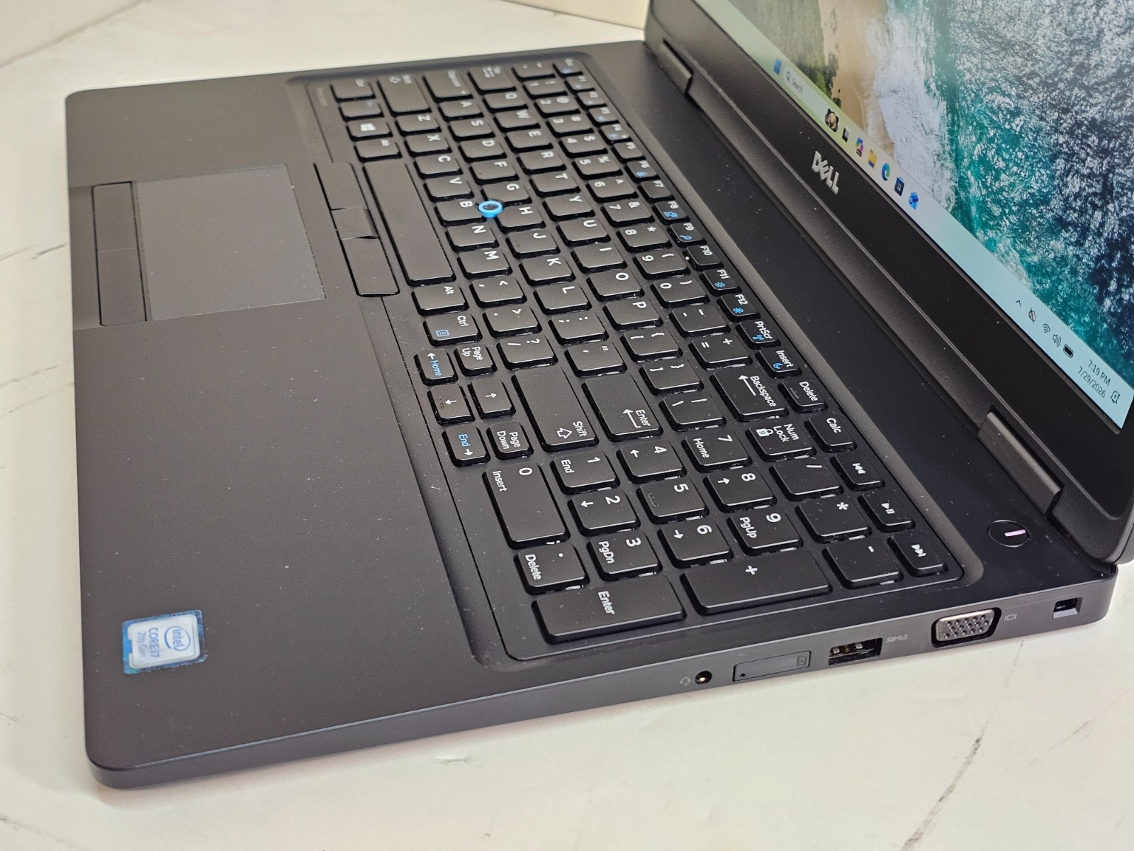 Dell Precision 3520 Laptop – 2.9 GHz i7-7820HQ 16GB 256GB SSD Cam M620 15.6″