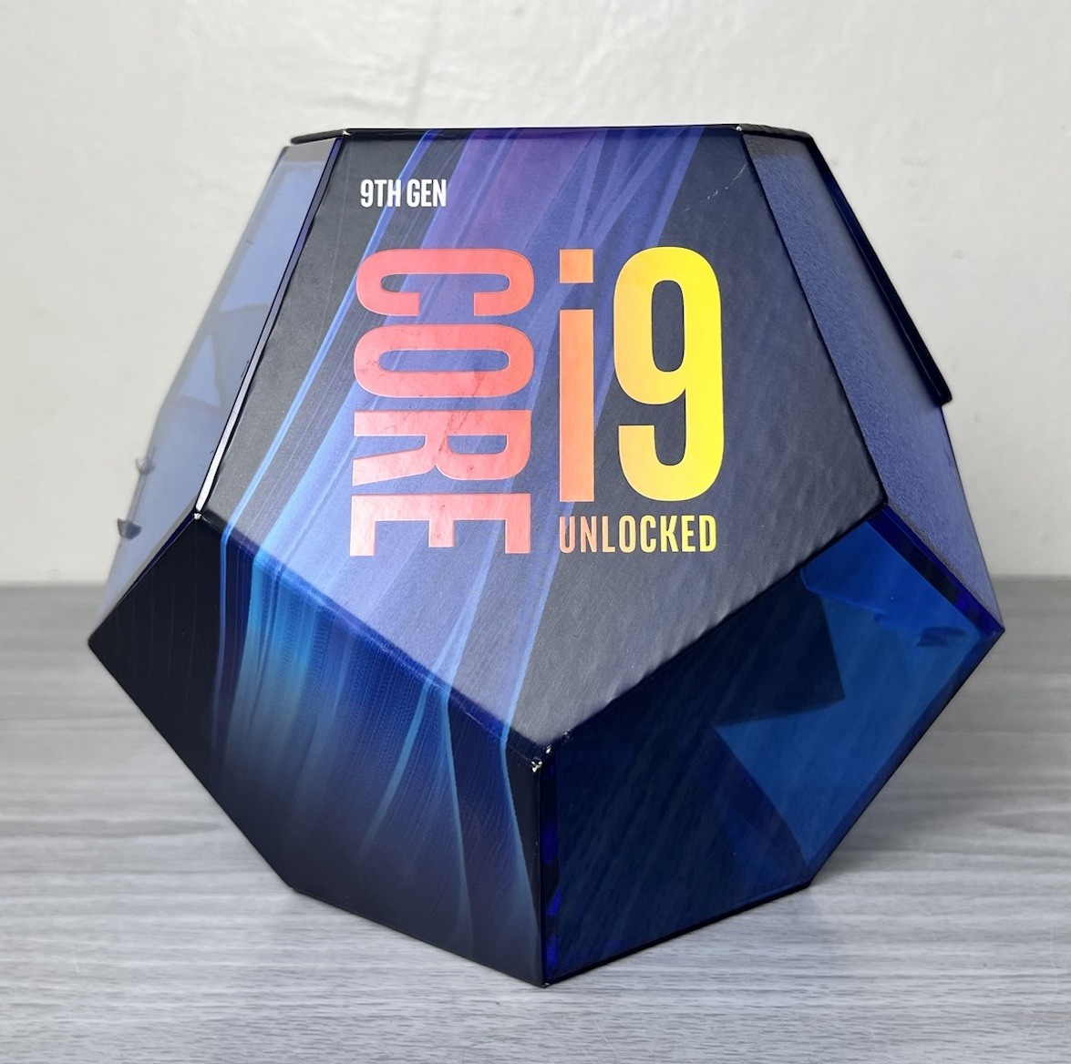 Intel Core i9-9900K SPECIAL EDITION 9th Gen 8-Core 3.6GHz LGA1151 (BARELY USED)