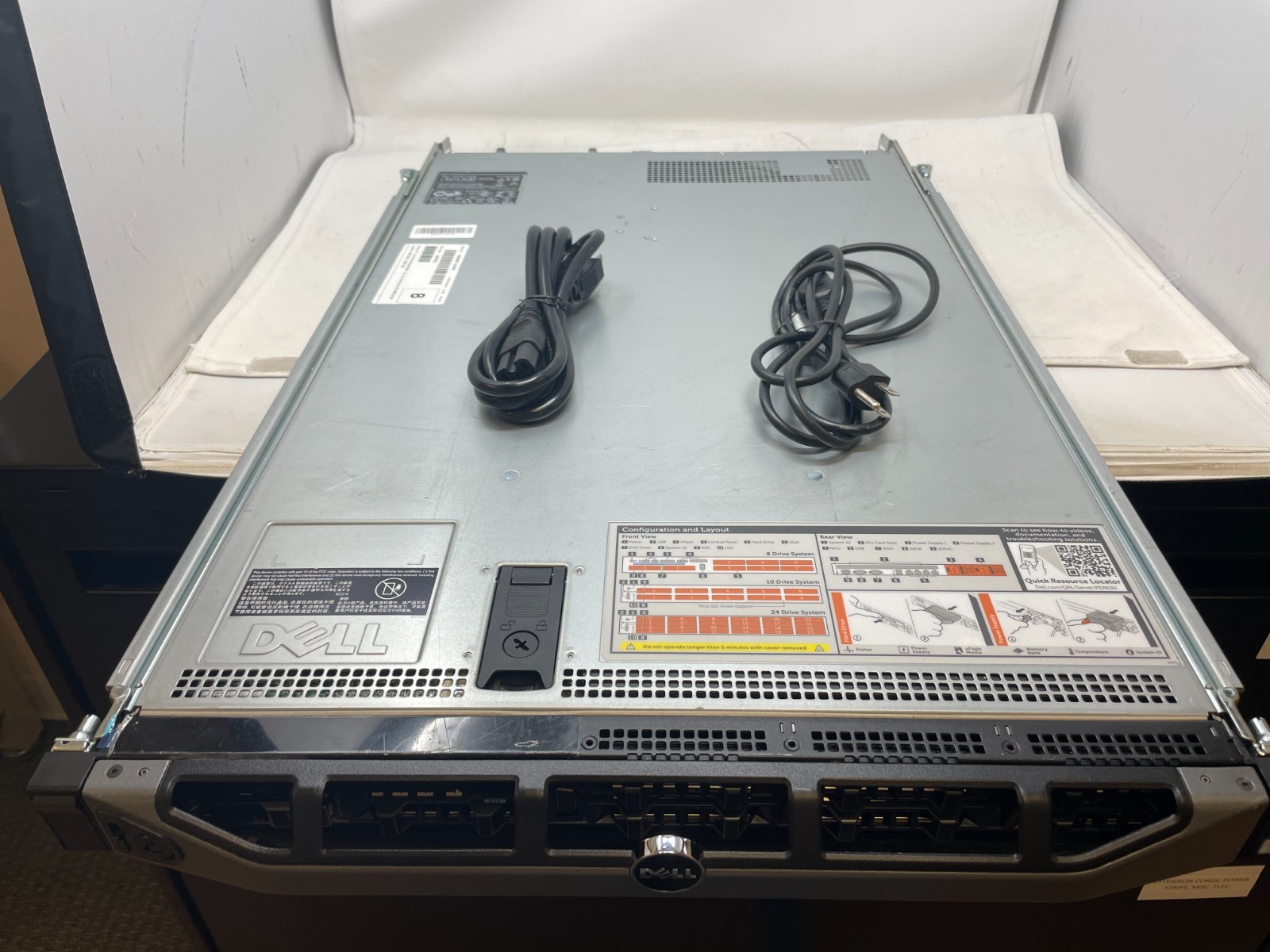 Dell Poweredge R630 2x Xeon E5-2680 V4@2.4GHz 24-Cores, NO RAM, NO HDD