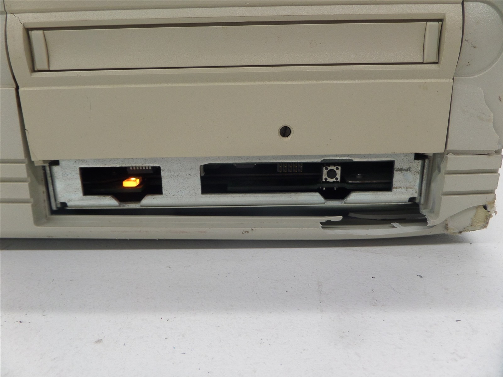 Maxoptix TMT3-1300 1.3GB External SCSI Optical Drive – Broken Bezel
