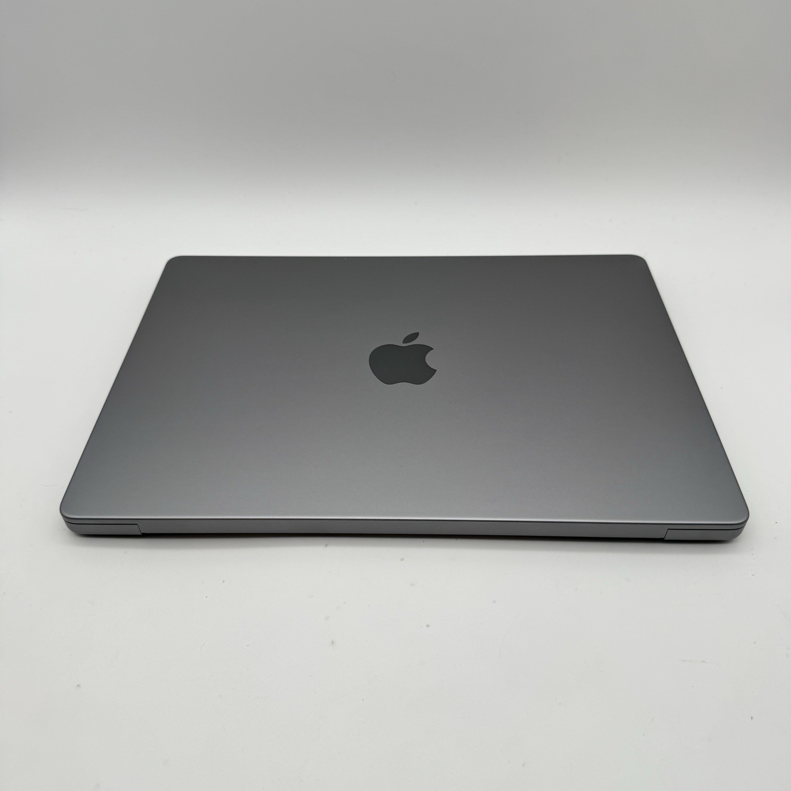 Apple MacBook Pro 2021 14″ A2442 M1 Pro 10 CPU/16 GPU Cores | 16GB RAM | 1TB SSD