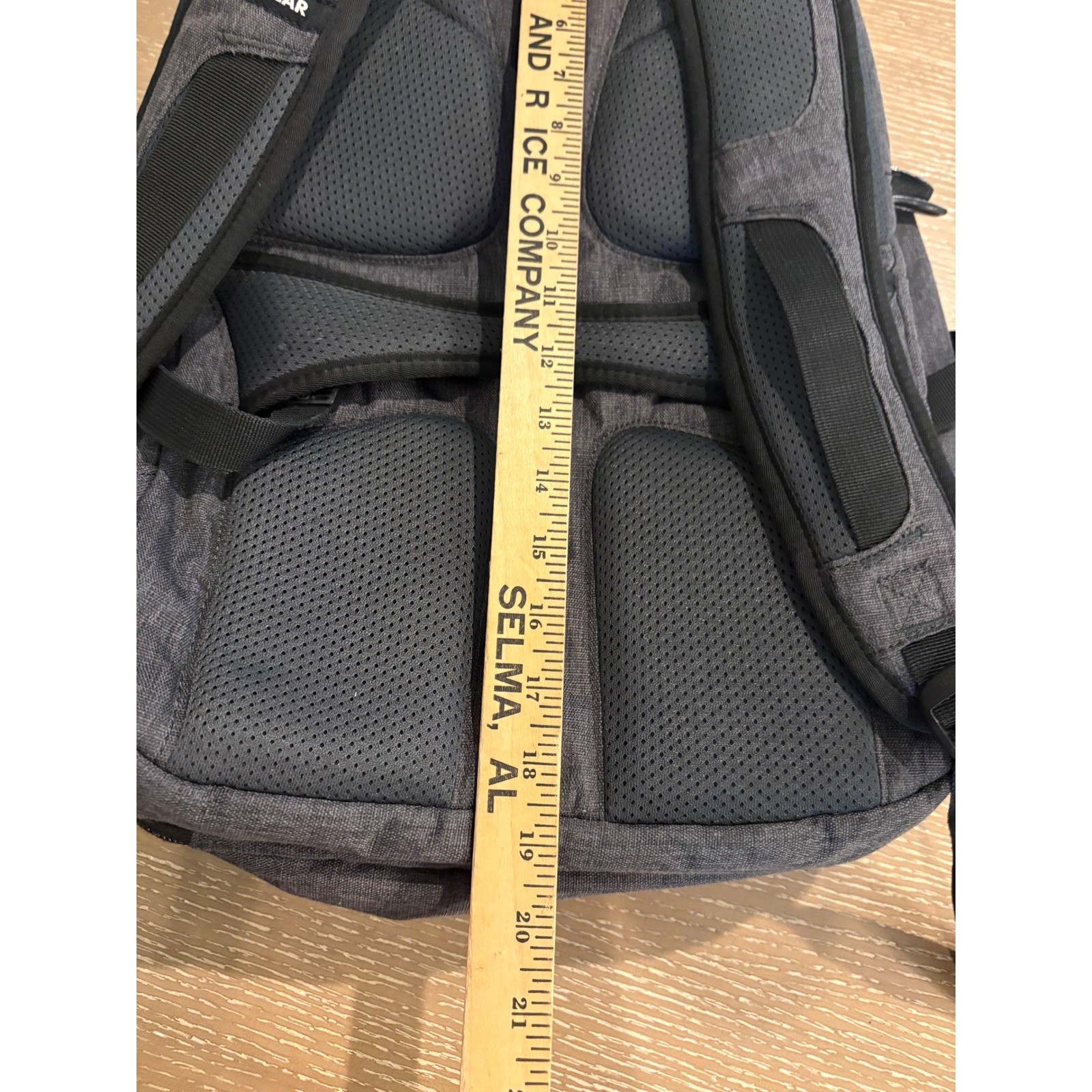 SWISSGEAR 3760 ScanSmart Laptop Backpack Gray Travel School Bookbag EUC
