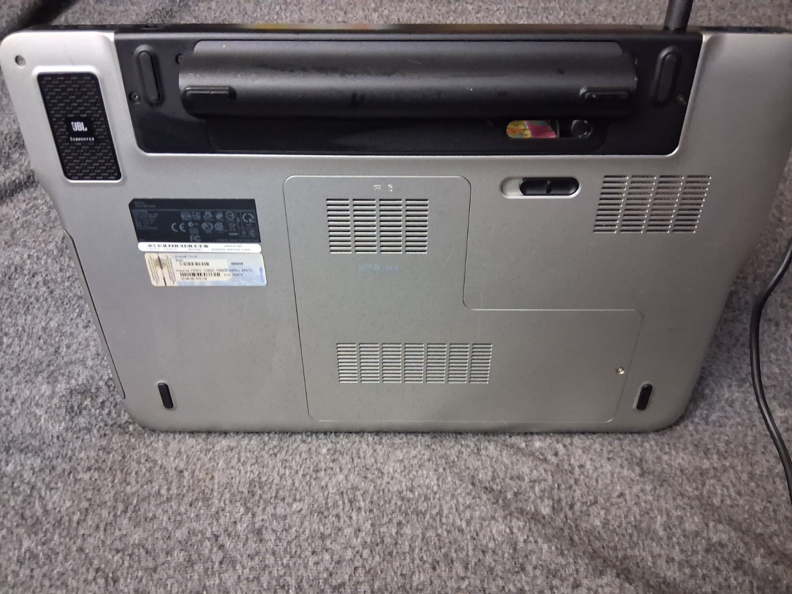 Dell XPS L701X 17.3 Silver Intel i5 6GB RAM 500GB HDD Win 10 Pro Charger Ready