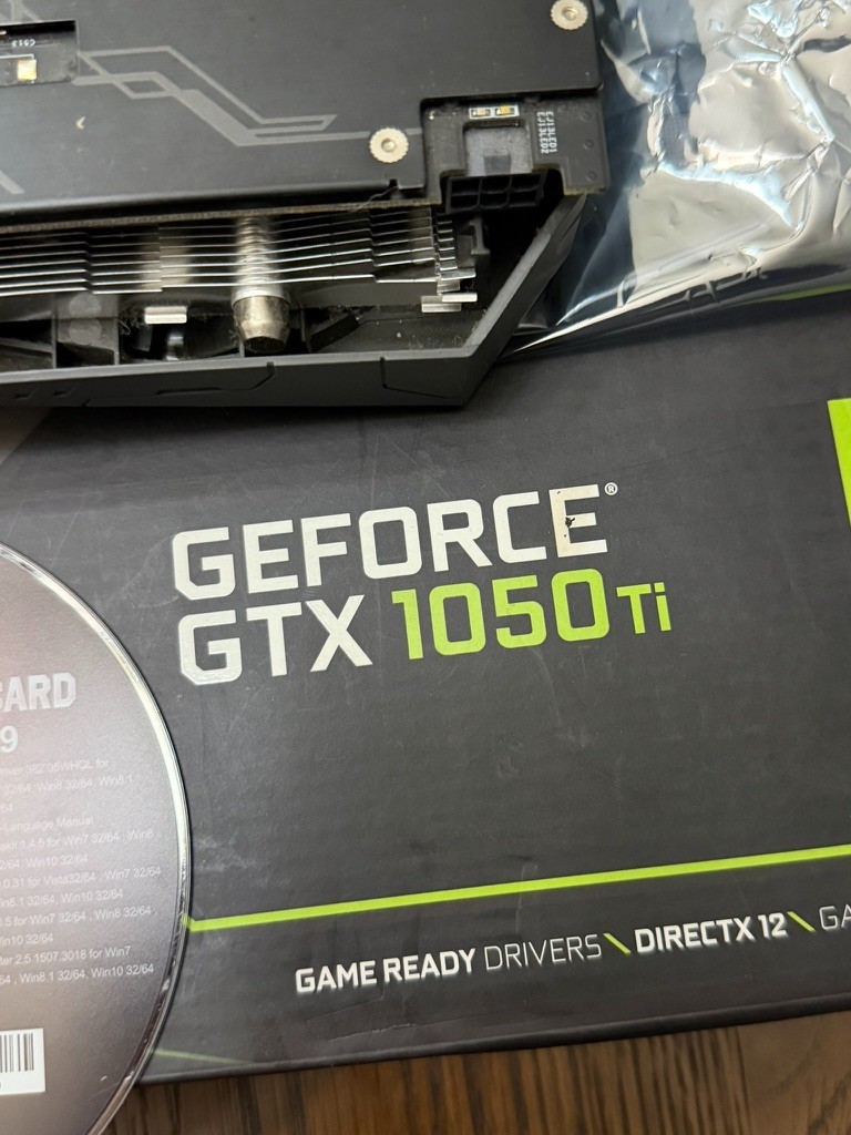 NVIDIA GeForce GTX 1050 Ti ASUS ROG Strix | GDDR5 128Bit | 4GB VRAM