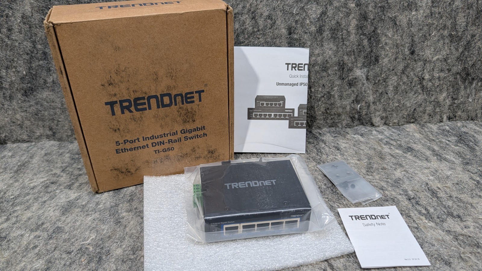 TRENDnet TI-G50 5-Port Industrial Gigabit Ethernet DIN-Rail Switch 🔥New🔥