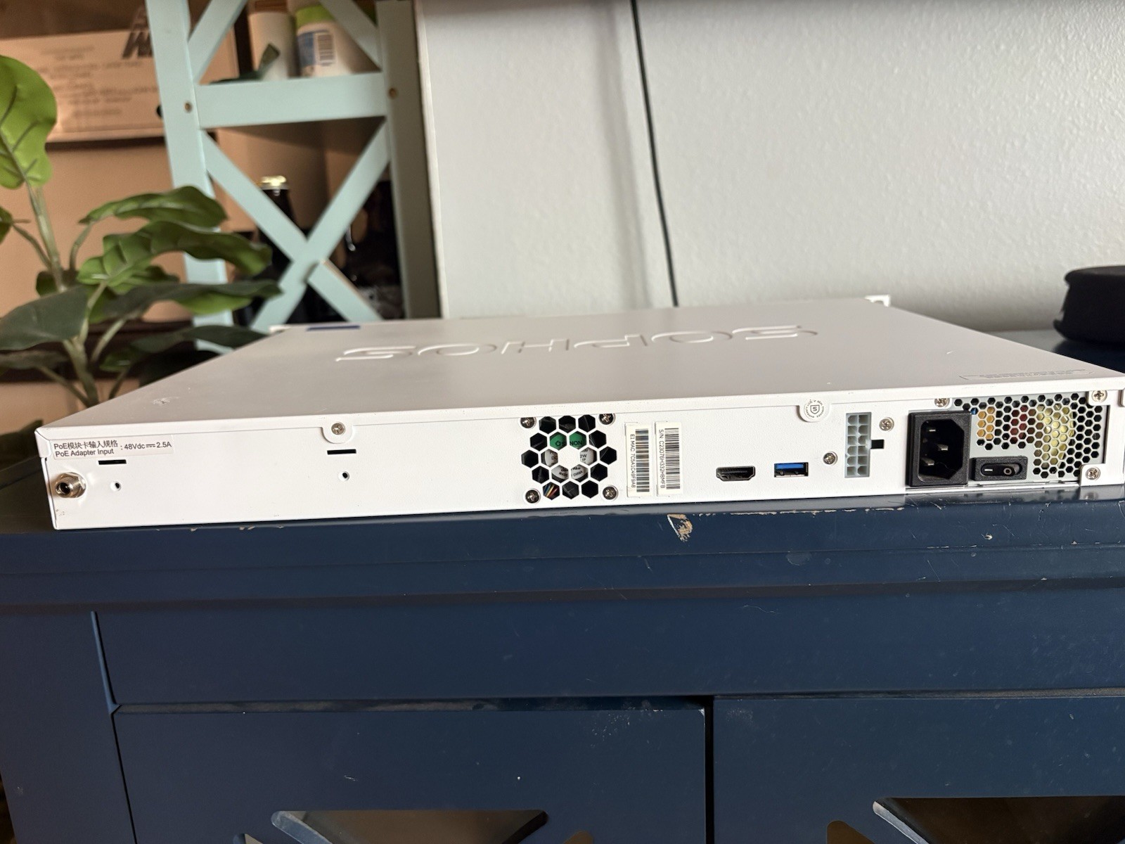Sophos XG 210 Rev.3 XG210 1U Rackmount Firewall Security Appliance