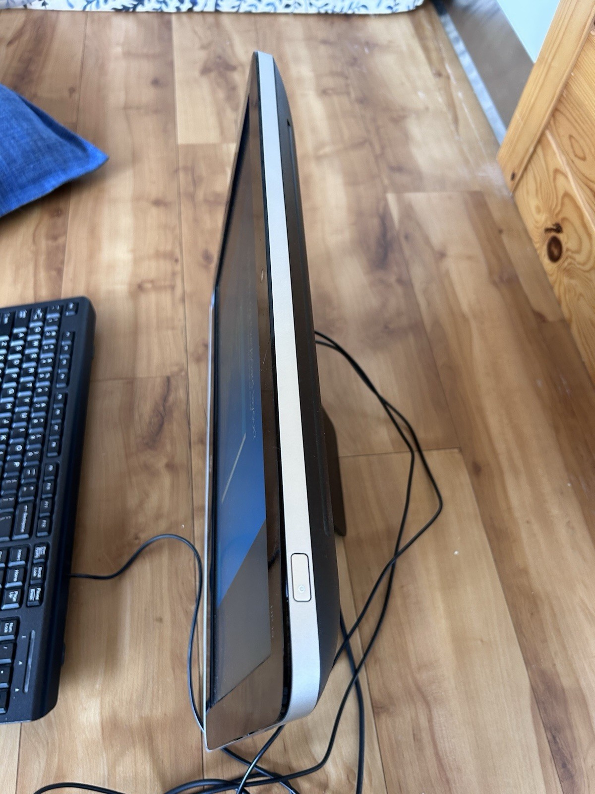HP 19-2113W 19.5in. (500GB, Intel Celeron, 2.41GHz, 4GB) All-in-One Desktop -…