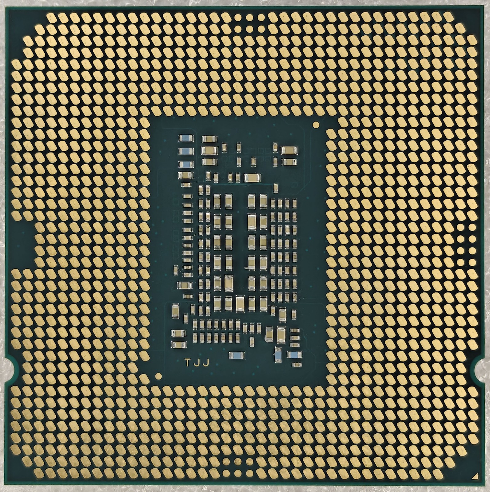 Intel Core i5-10400F Processor (2.9 GHz Clock Speed, 6 Cores, Socket LGA1200)