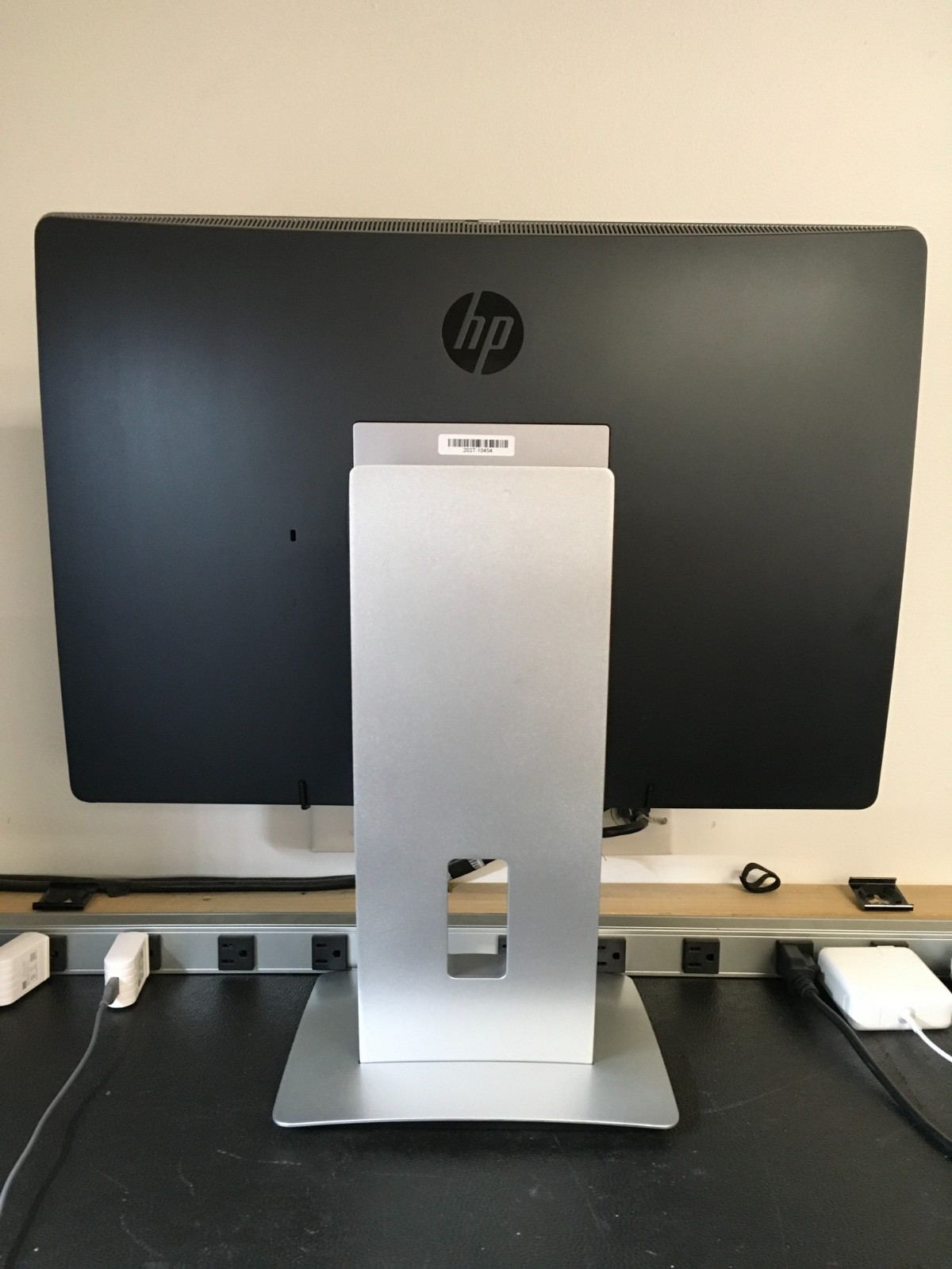 HP EliteOne 800 G2 23″All In One Core i5-6500U 3.20GHz 8GB RAM 256 SSD WIN 10
