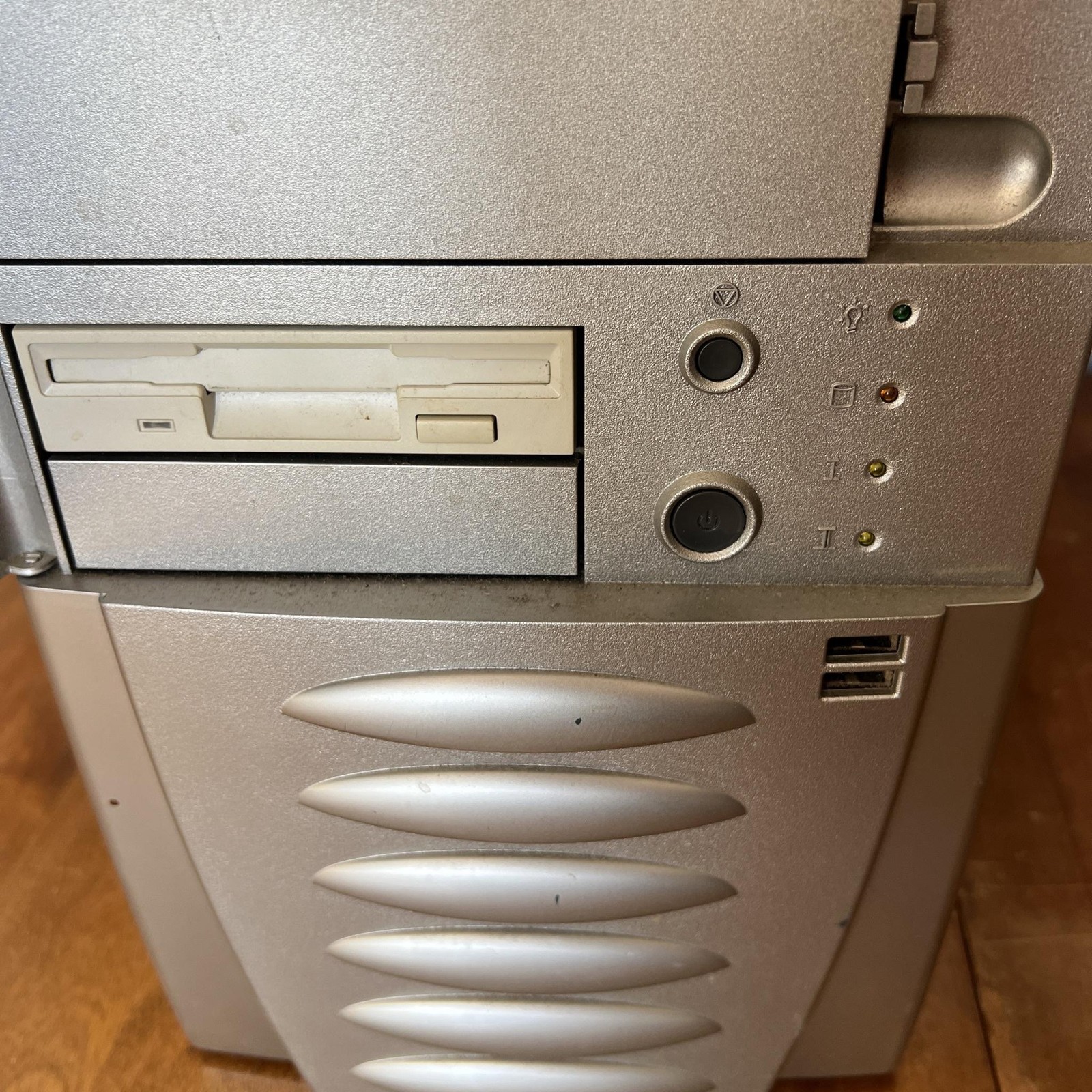 Antec LANBOY Silver Aluminum Mini Tower ATX Case Window USB Audio Box Retro PC