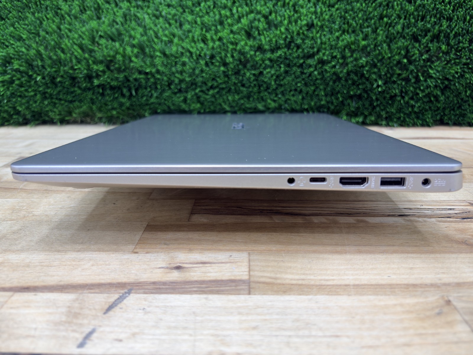 Asus VivoBook S Intel Core i5-8th Gen 1.60GHz 8GB RAM 1TB HDD Windows 11 Pro*