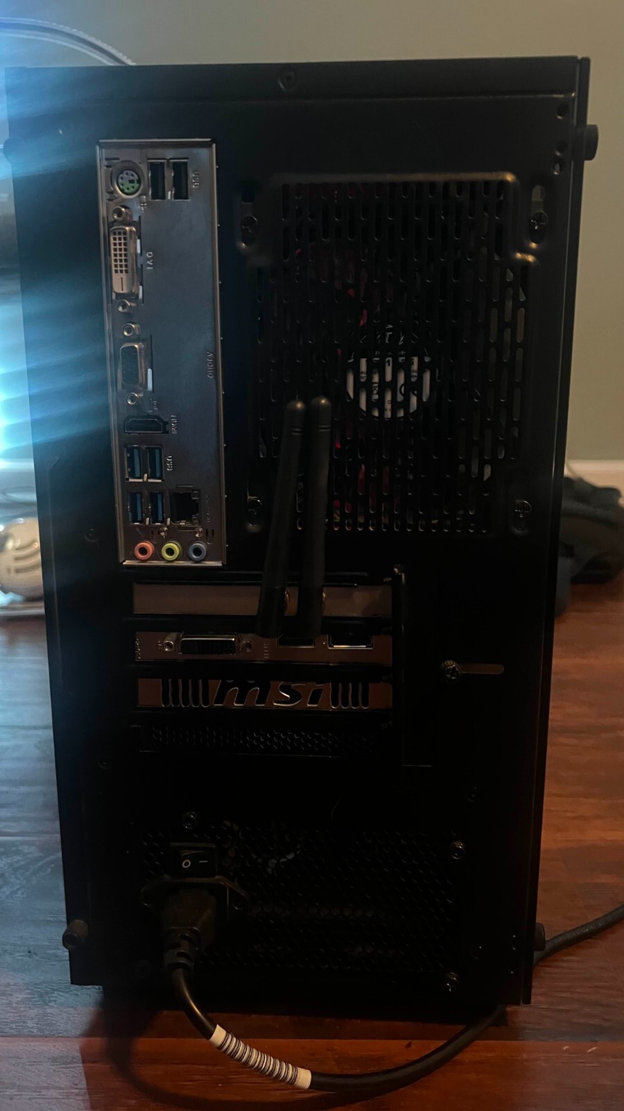 SkyTech Blaze Ryzen Ryzen 5 1600, NVIDIA GeForce GTX 1050 Ti 4GB, 16GB DDR4