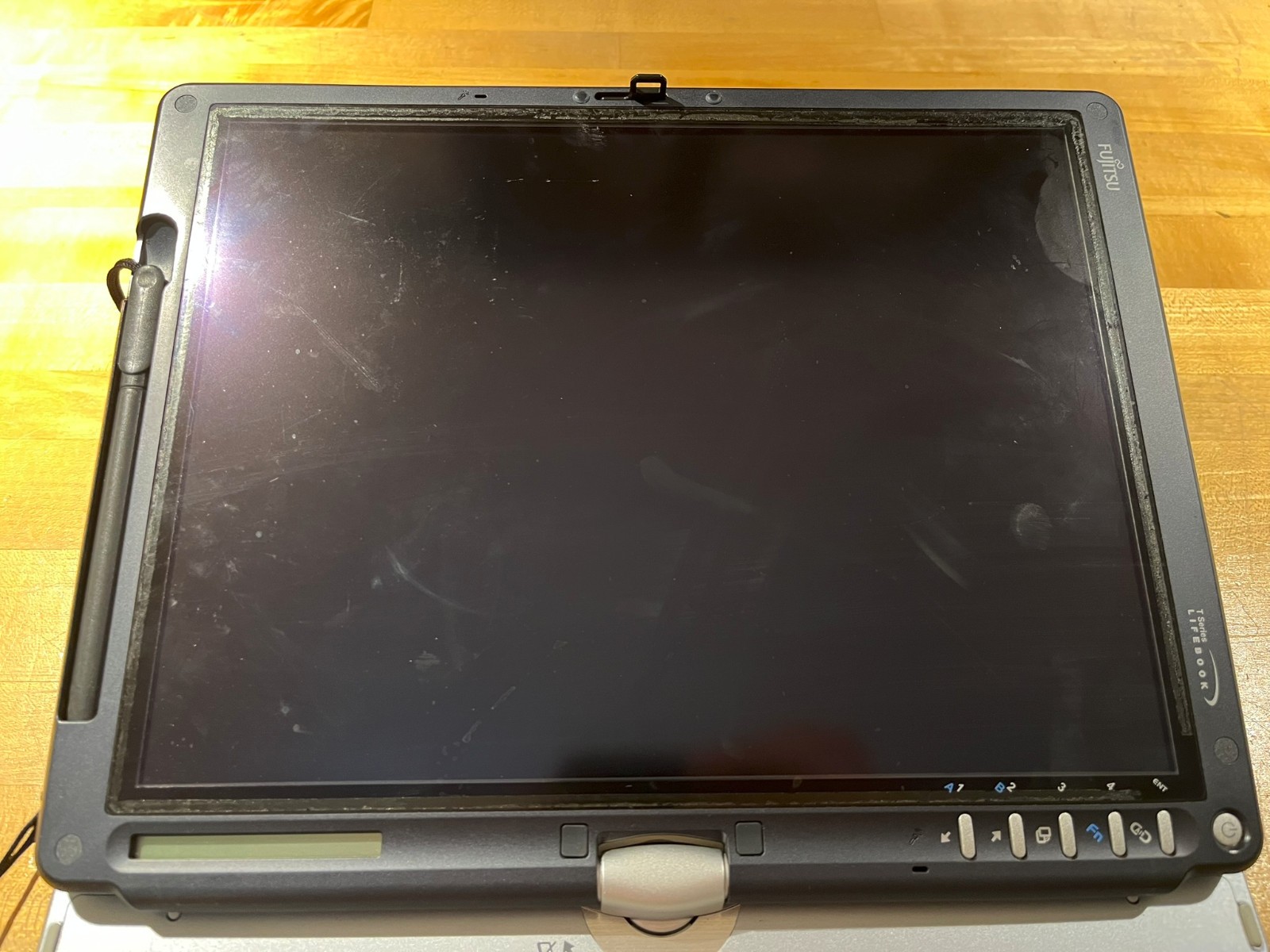 Fujitsu Lifebook T4010 Pentium M 1.8GHz 512MB *NO HDD/OS/CHARGER* Boots to BIOS