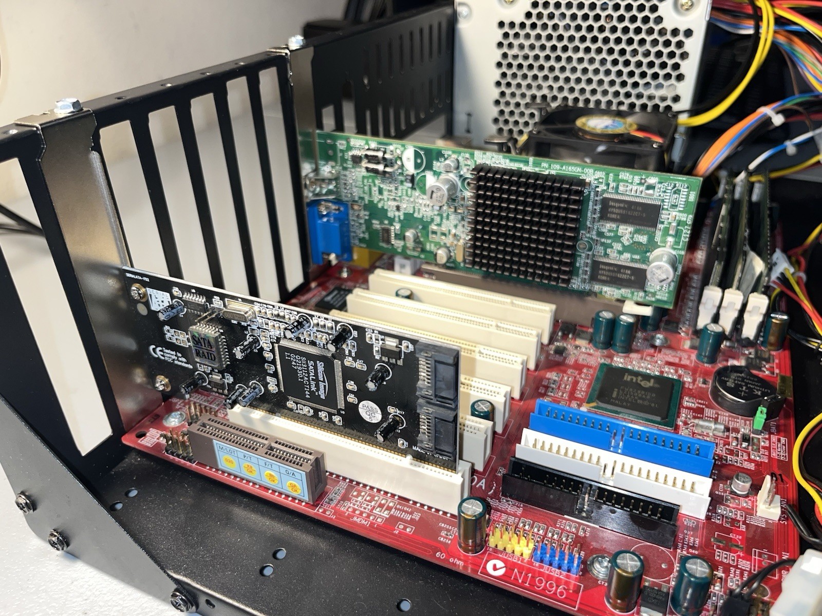 MSI 845G Max PC Bench AGP ATX Pentium 4 2.8GHz 1GB RAM Radeon 9200 SATA – READ