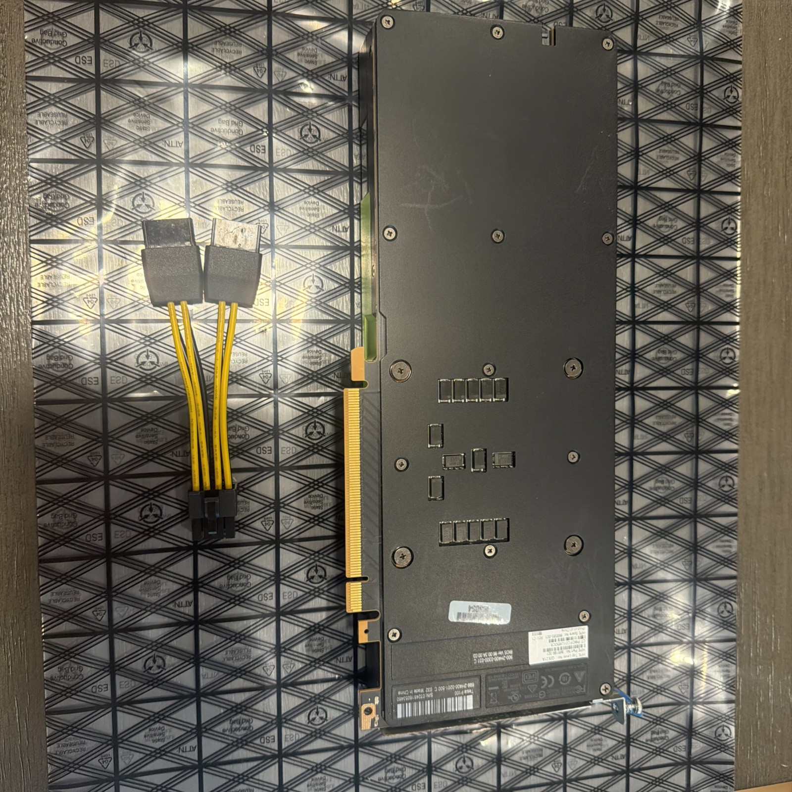 NVIDIA TESLA P100 GRAPHICS DATA CENTER ACCELERATOR 16GB HBM2 + Adapter for PCIE