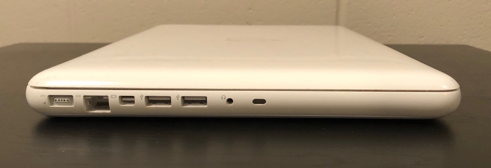 Apple MacBook 13” A1342 2010 2.4GHz/4GB/200GB/NVIDIA 320M – Working Battery!!!