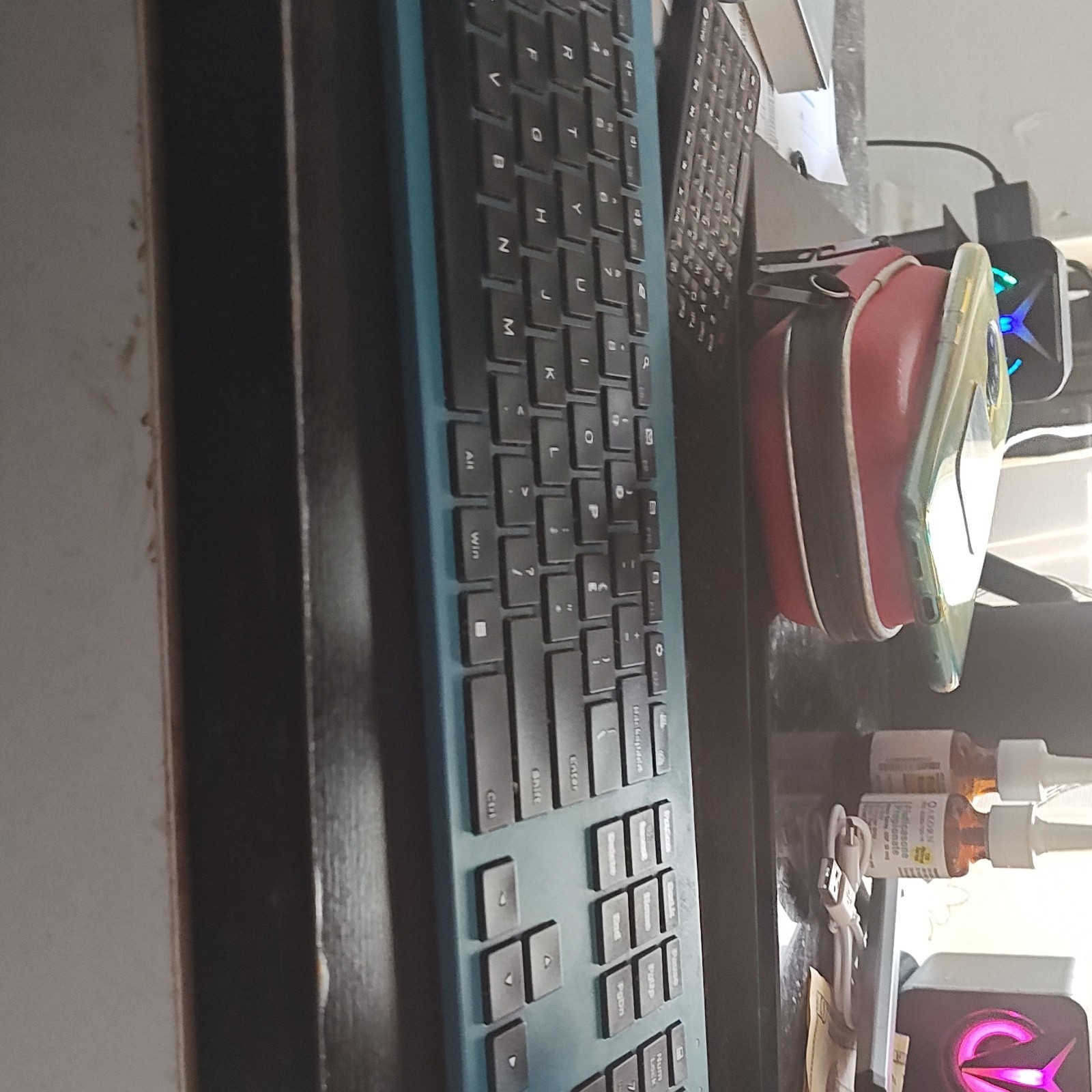 Philips Full-Size Standard QWERTY English Keyboard, Black/Blue