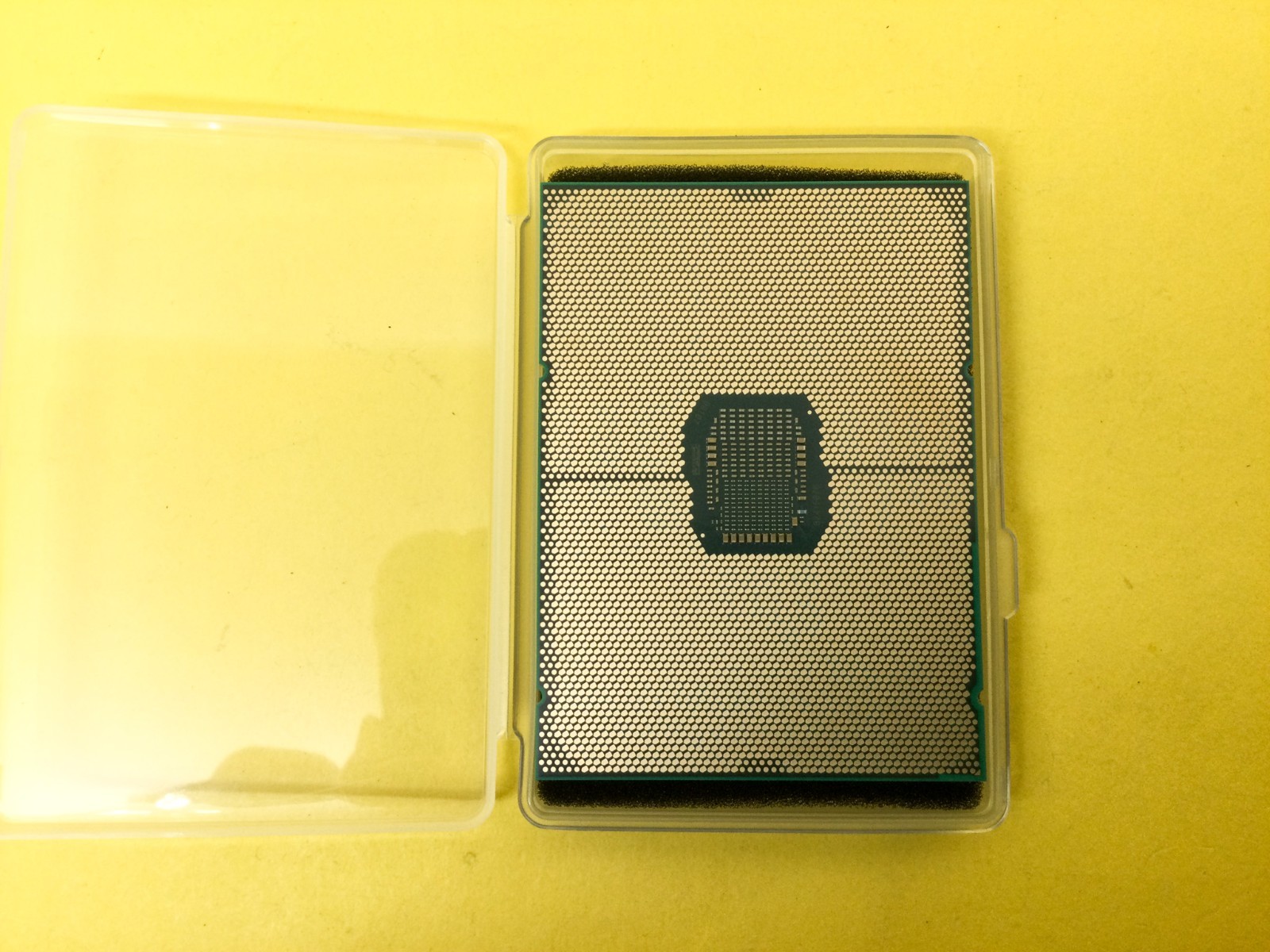 SRKXK Intel Xeon Gold 6326 2.90GHz 16-Core 185W 24MB LGA4189 CPU Processor