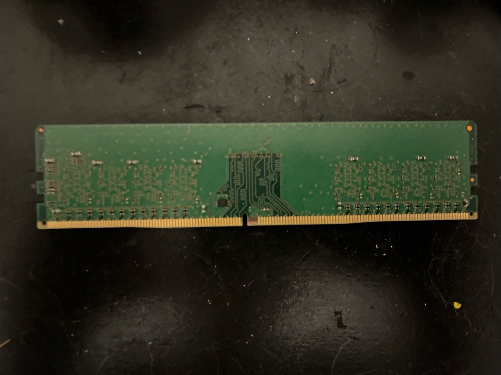 Micron 8GB PC4-21300 (DDR4-2666) Memory (MTA8ATF1G64AZ2G6E1)