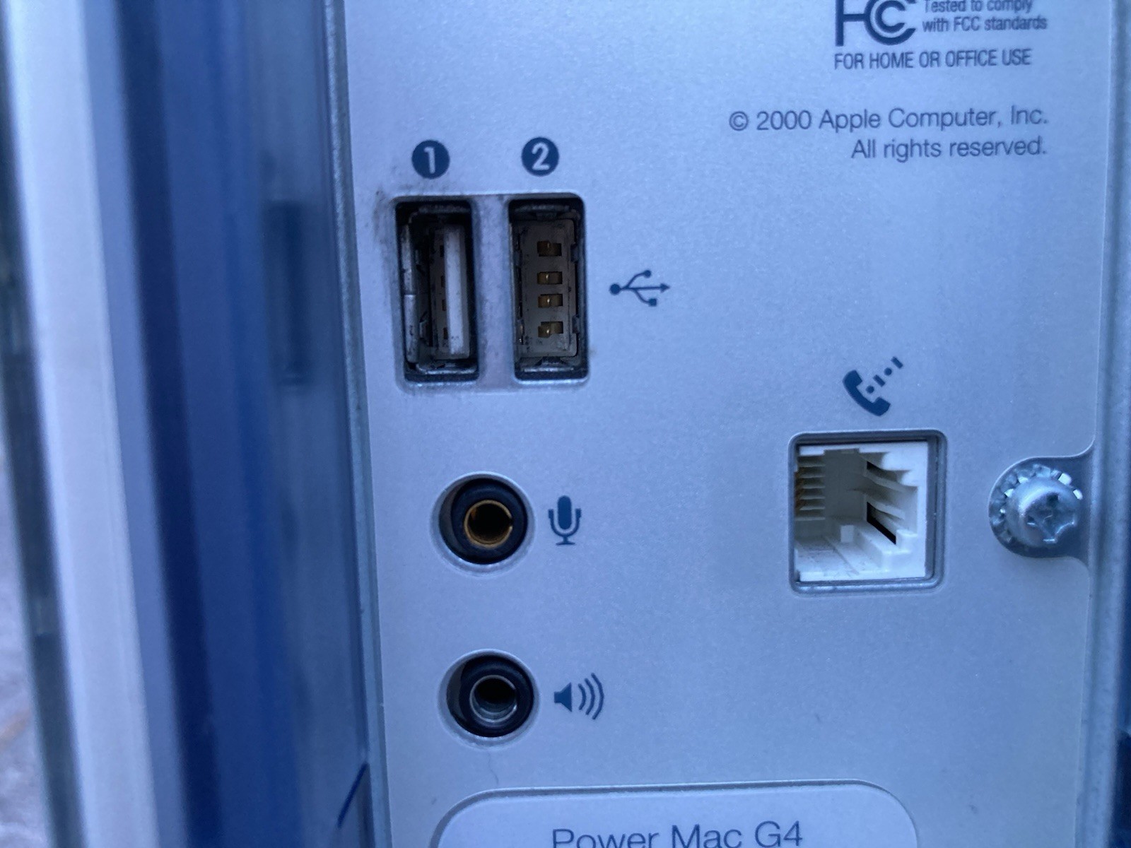 Power Mac G4 M5183 Dual 500 MHz, ATI Rage 128 Pro, Pro Keyboard M7803, OS X 10.2