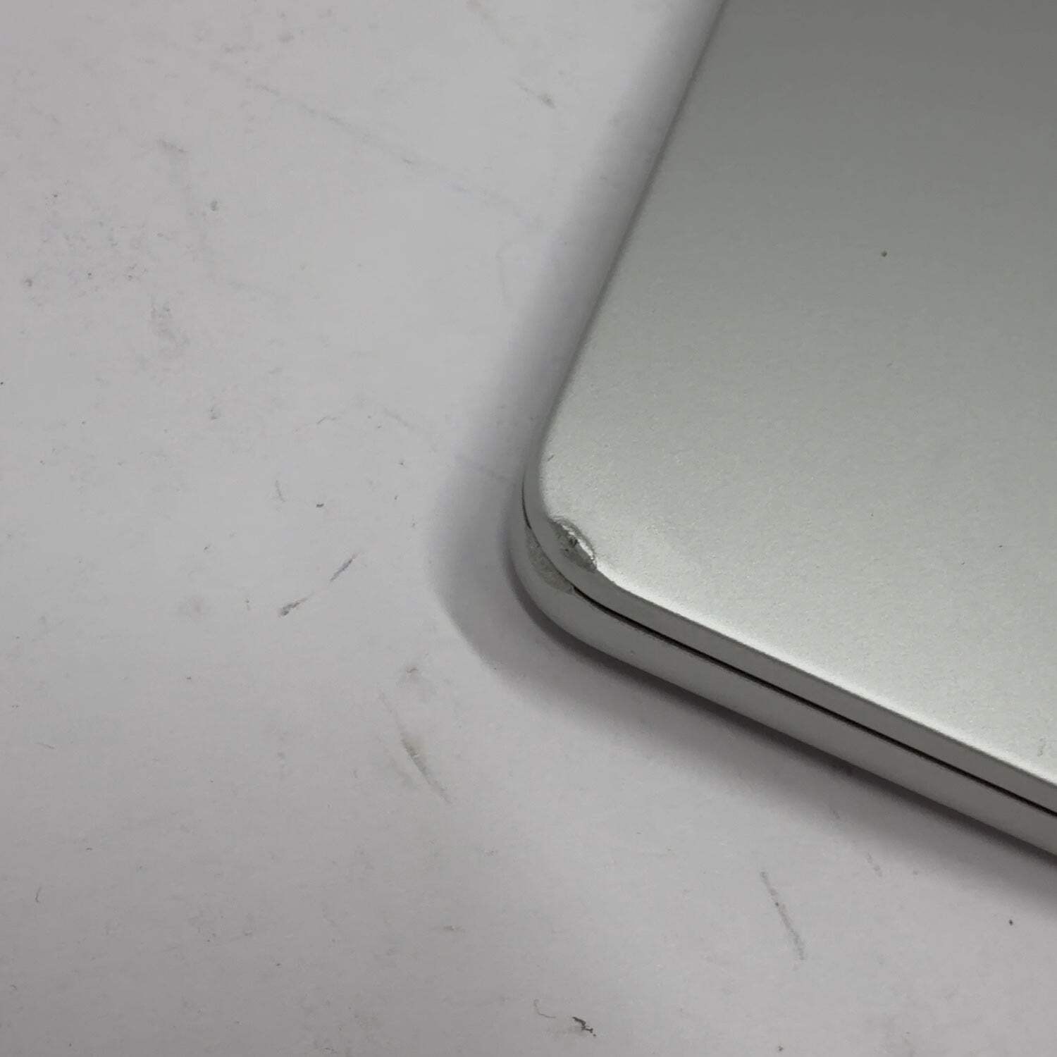 2024 Apple MacBook Air 13.6″ M3 8C GPU 4.0GHz 16GB RAM 256GB SSD MC8H4LL/A