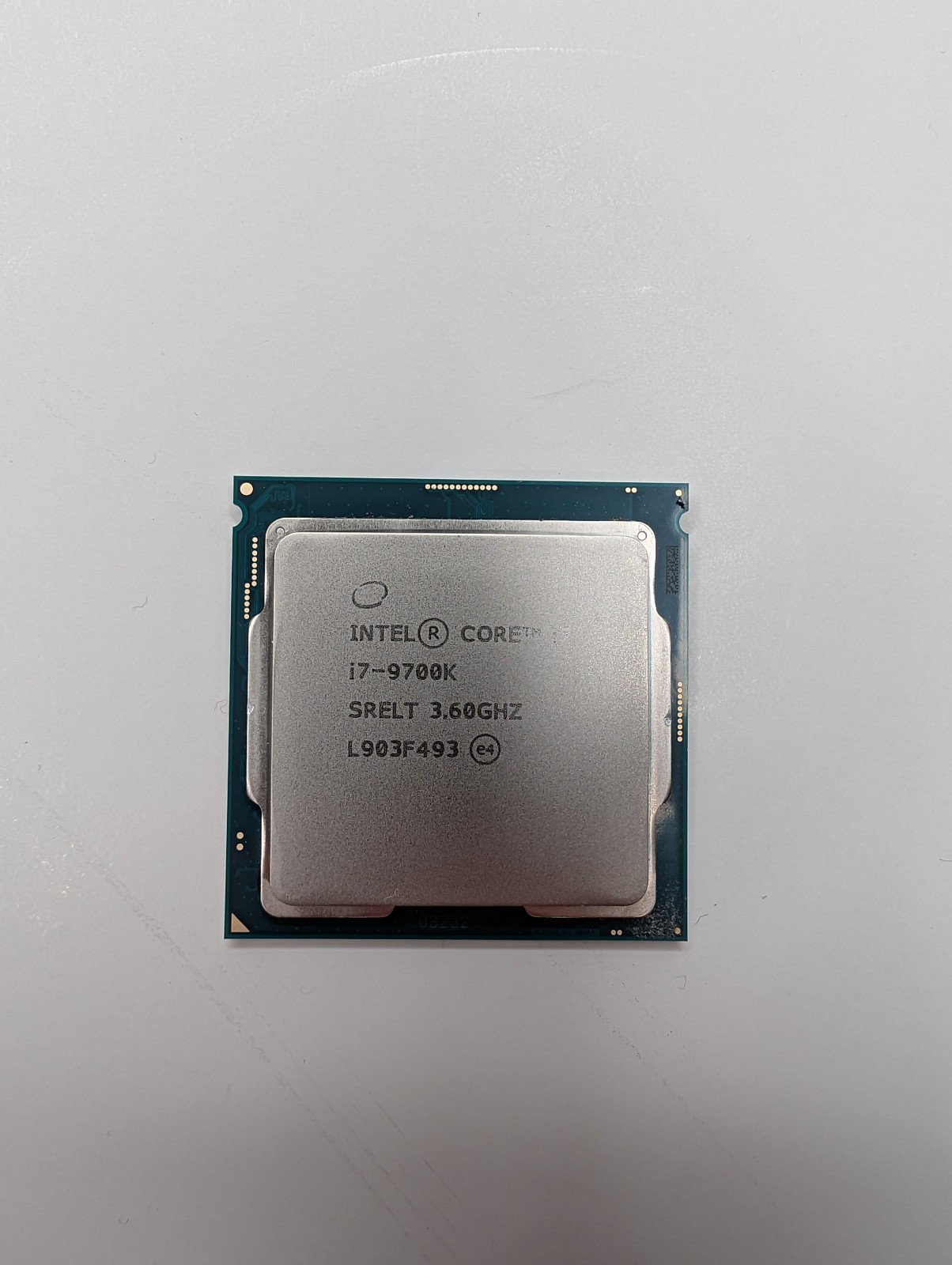 Intel Core i7-9700K Desktop Processor CPU 8 Cores 4.9GHz LGA1151 300 Series 95W