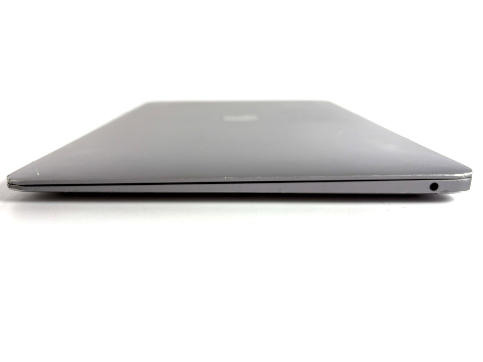 2020 M1 MacBook Air A2337 13″ 8CPU/7GPU 8GB RAM 128GB SSD macOS Tahoe 26