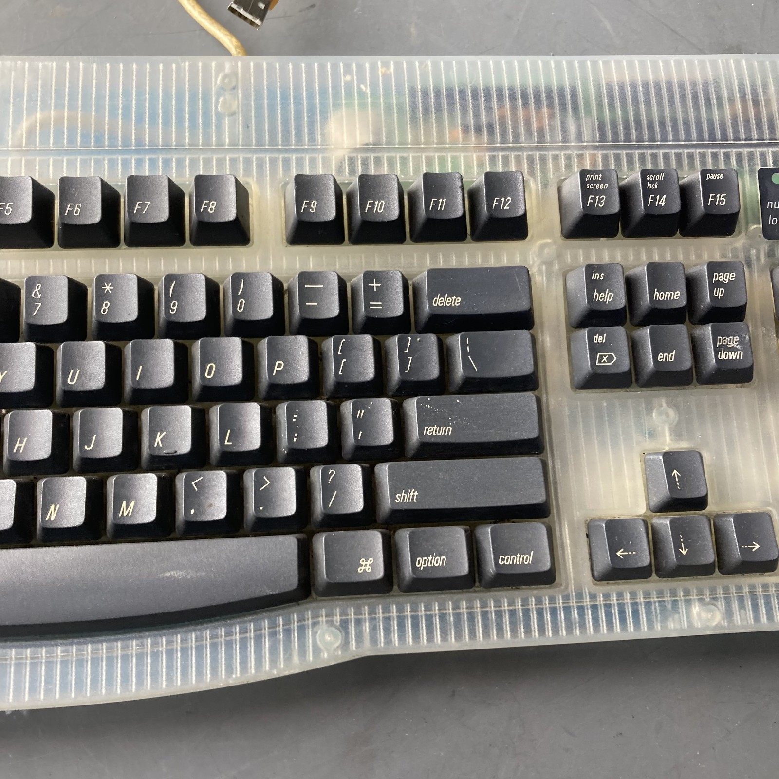 Macally iKey Wired USB Keyboard Mac Teal Transparent Y2K 2000 Abstract Tech
