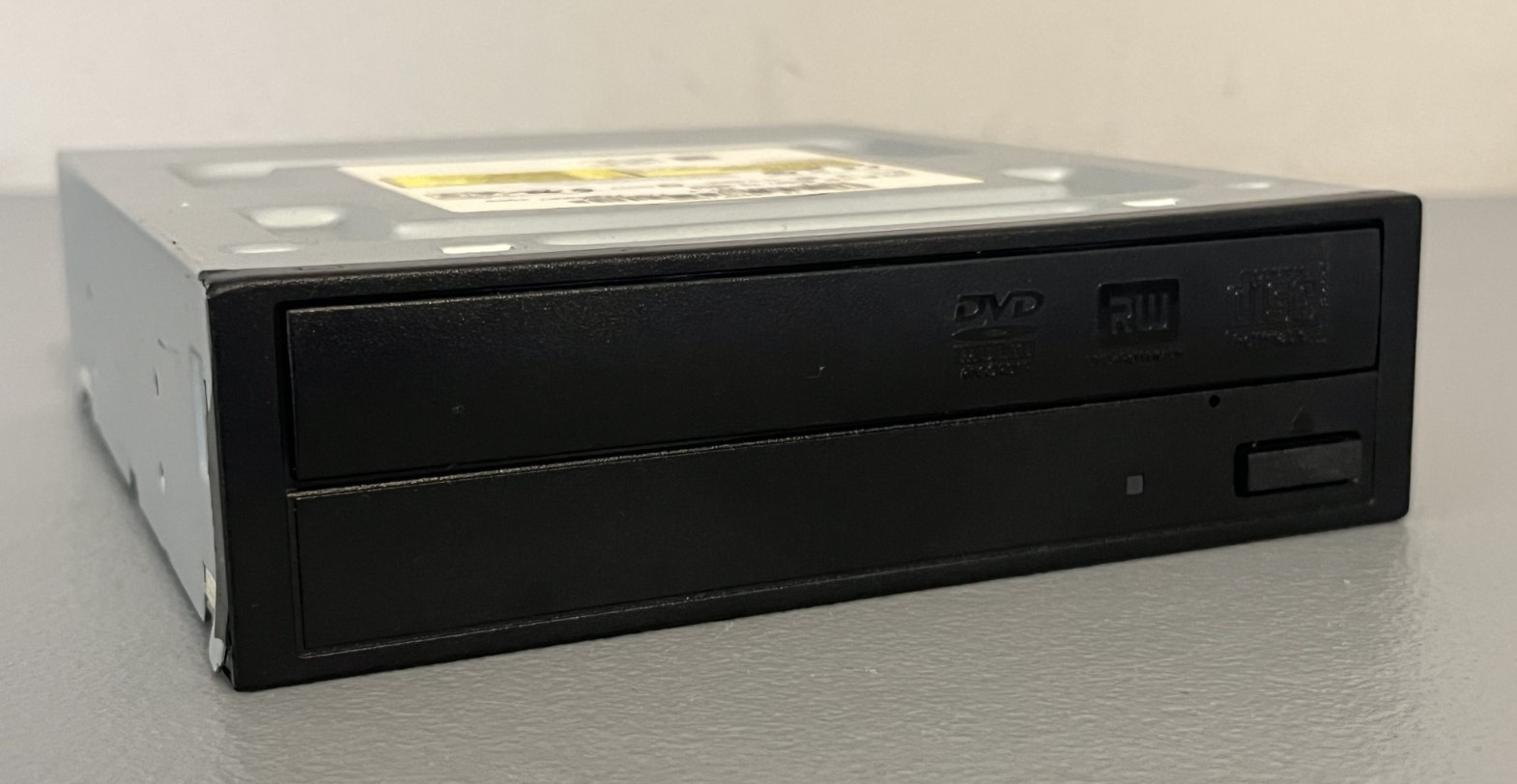 Toshiba TSST DVD±RW SATA DVD Writer Burner Drive TS-H653F 5.25″ Desktop Internal