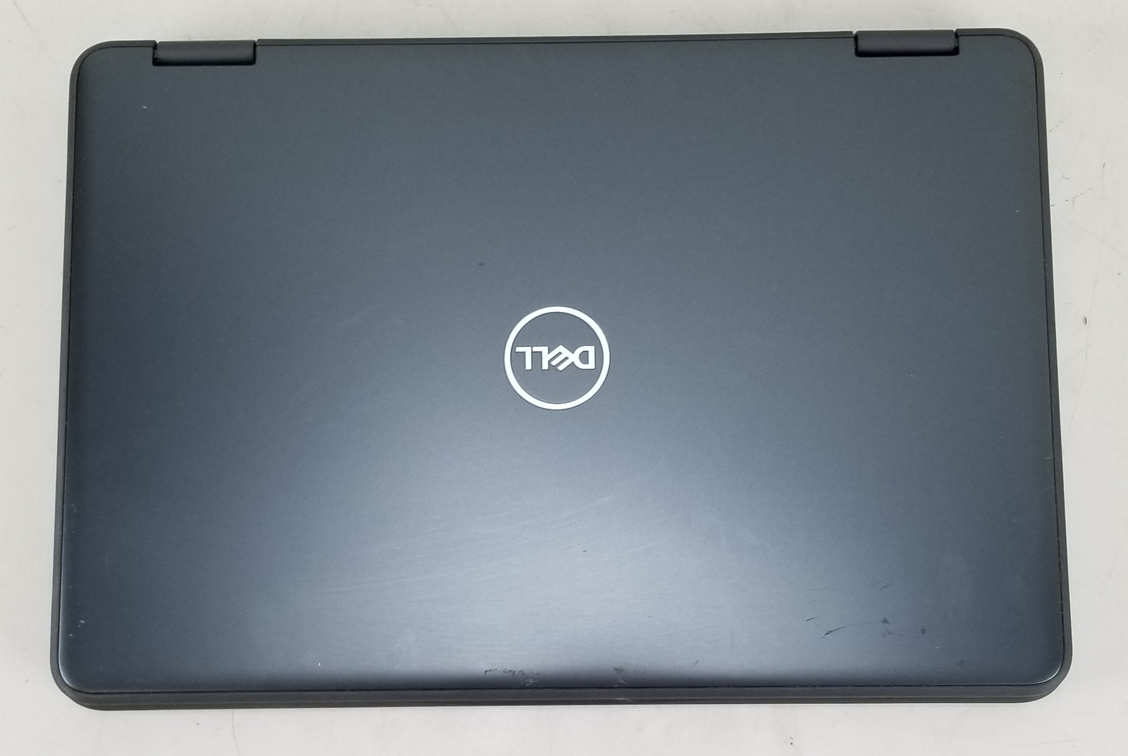 Dell Latitude 3190 2-n-1 Silver N5030 @ 1.10GHz 8GB 128GB SSD WIN 11 PRO EDUCATI