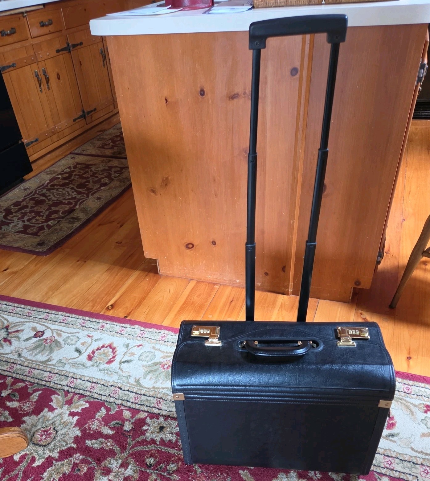 VTG U.S Luggage K74ST-4 Rolling Pilot Case Black Leatherette Catalog Case LOCKS