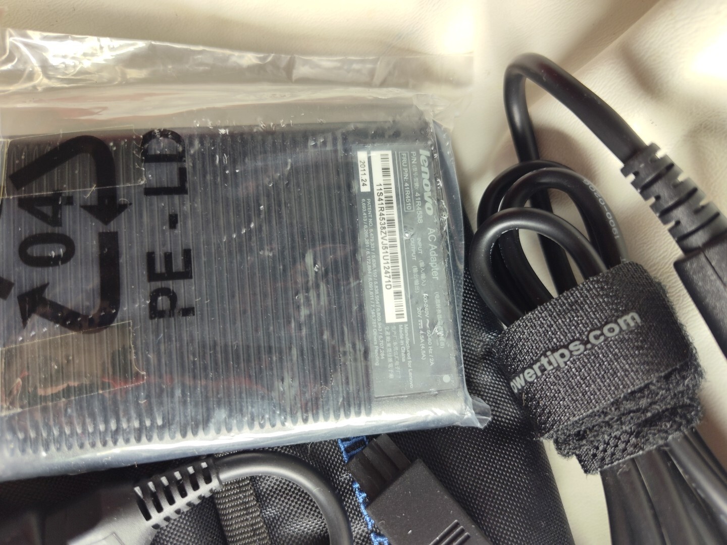 Pre-owned Lenovo 20V 4.5A Power Adapter 41R4493