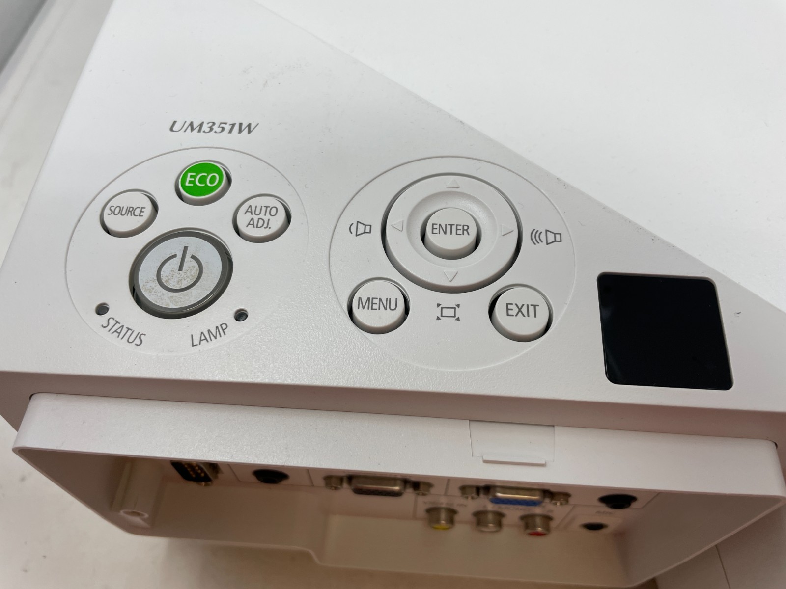 REPAIR UNIT: NEC NP-UM351W Ultra Short Throw 3LCD Projector – 820 Lamp Hours