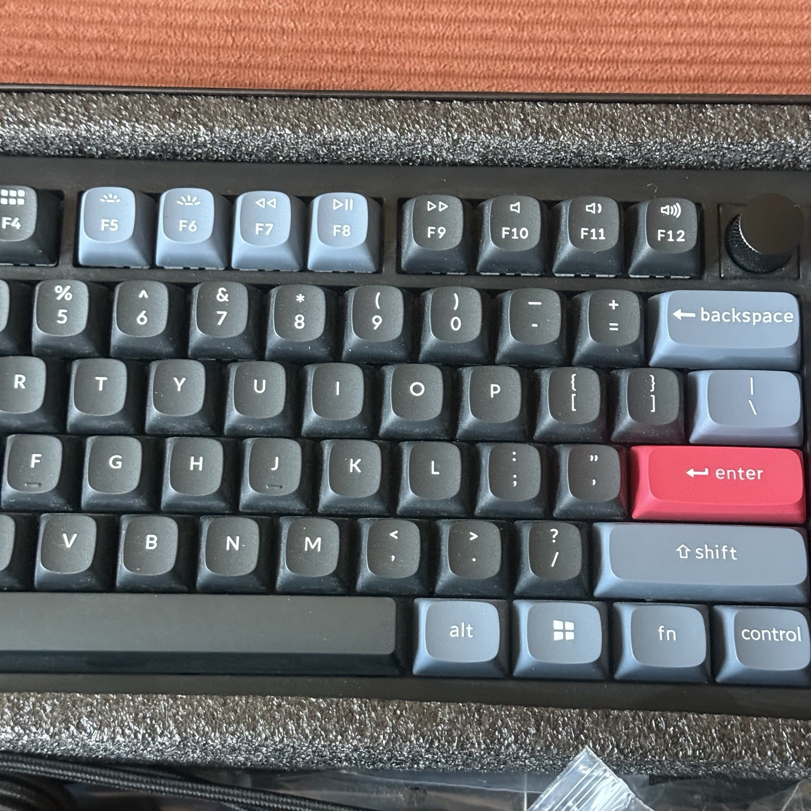 Keychron V6 Wired Mechanical Keyboard Knob Version Full-Size MINT Complete WORKS