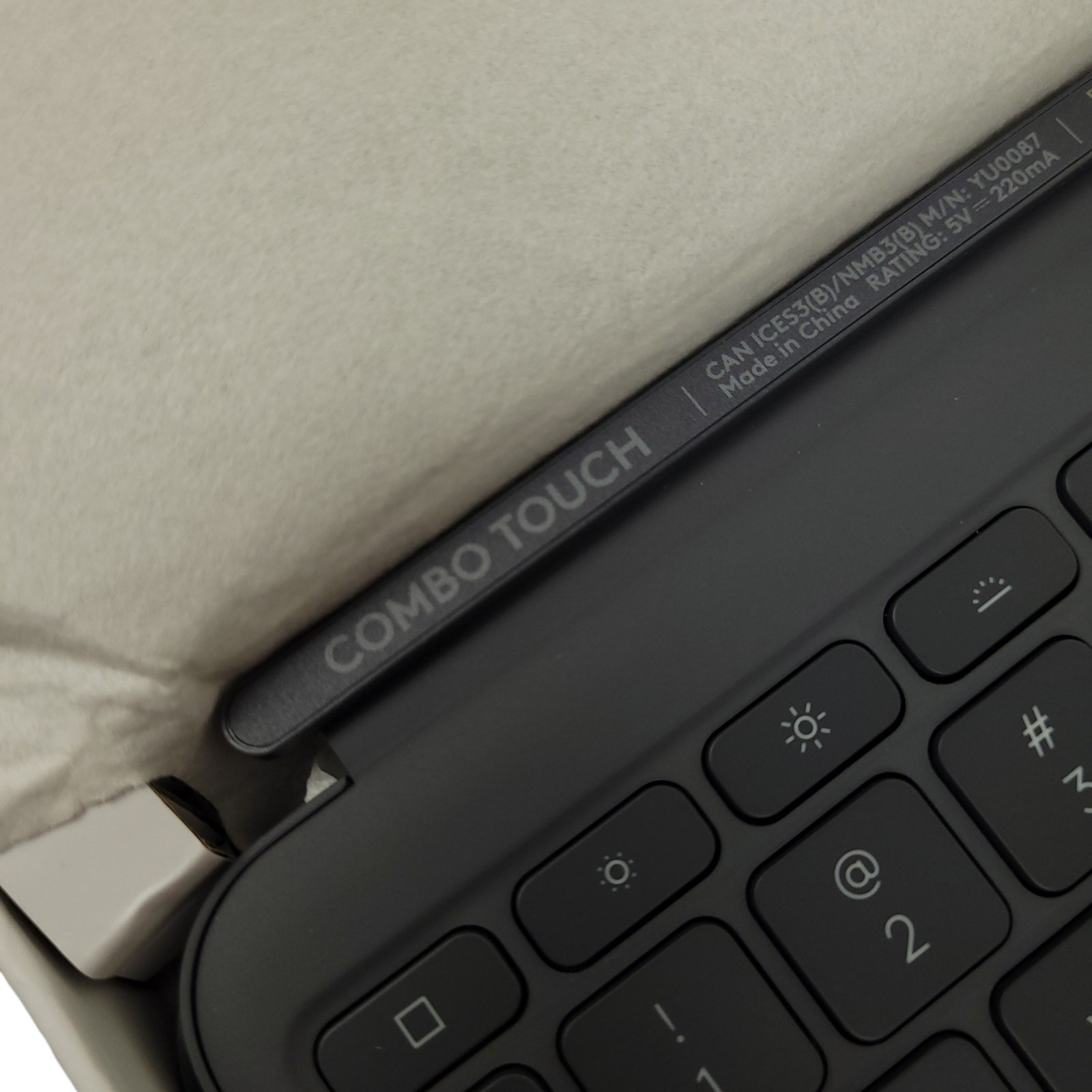 Logitech Combo Touch iPad Air 13 Inch Keyboard Case M2 (2024) Gray New Open Box