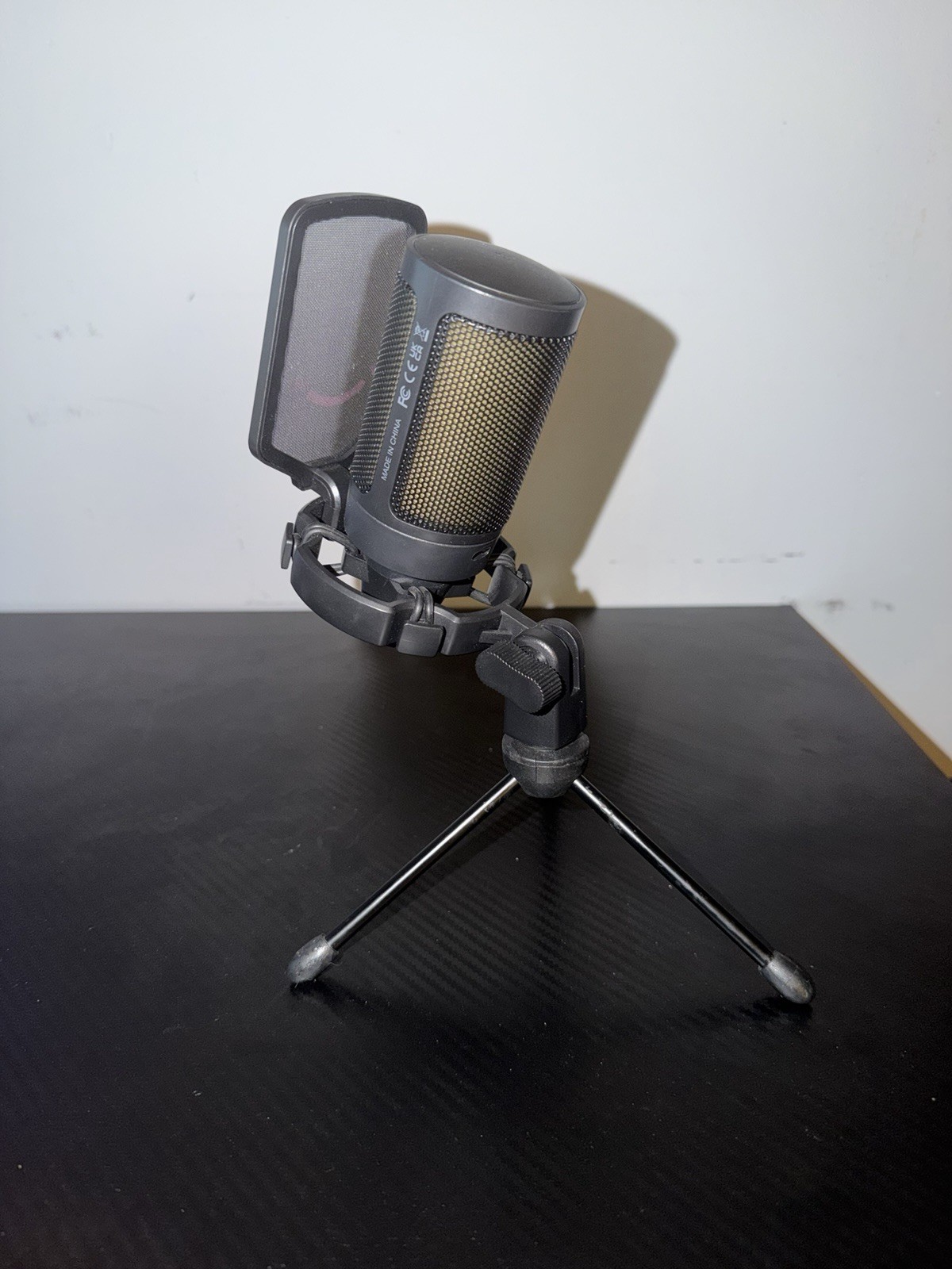 FIFINE USB Gaming Microphone for PC RGB Ampligame, Podcasting, Streaming