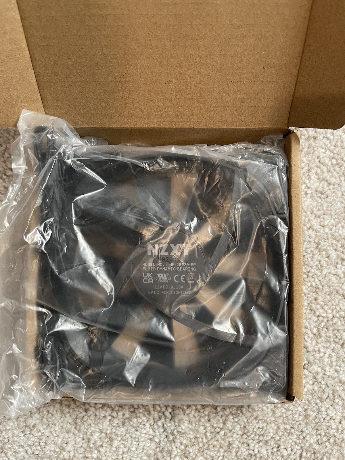 NZXT AER RGB 2 120mm RGB Fluid Dynamic Bearing PWM Fan Black