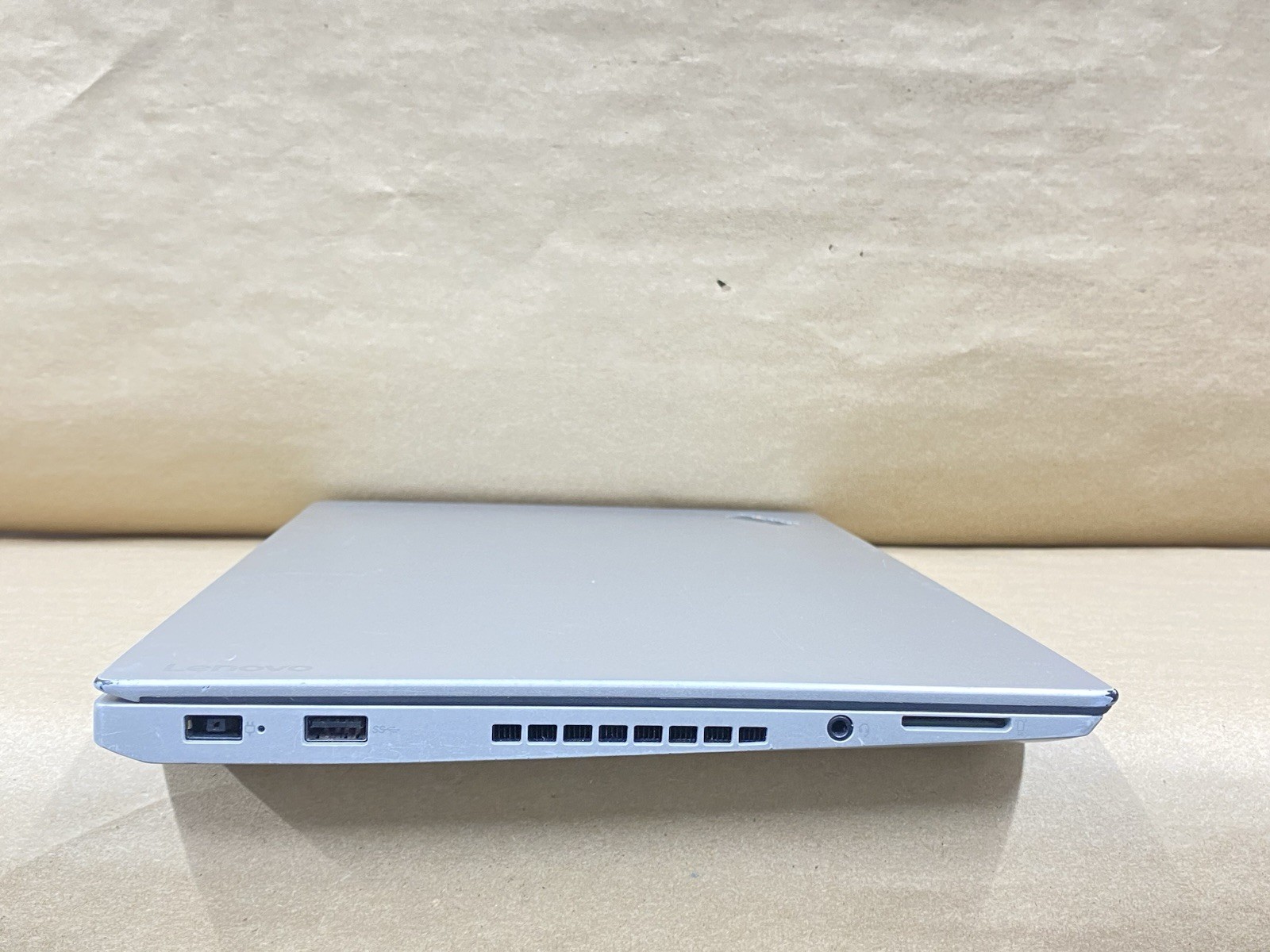 Lenovo T470s – 14″ 2560*1440 – i7-7600U – 8GB – 128GB SSD – Win 10 Pro READ