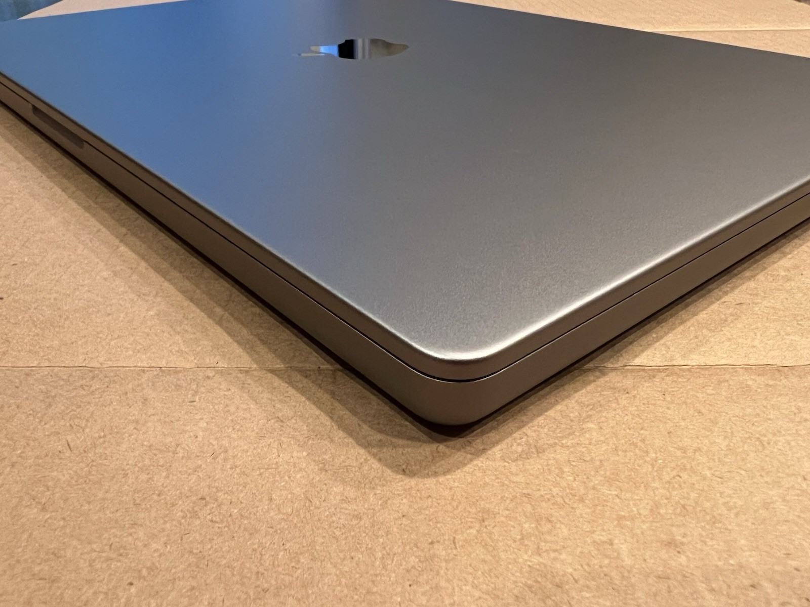 Apple MacBook M1 Pro 16″ 2021 10-Core 1TB SSD 32GB RAM A2485 BAD BATTERY