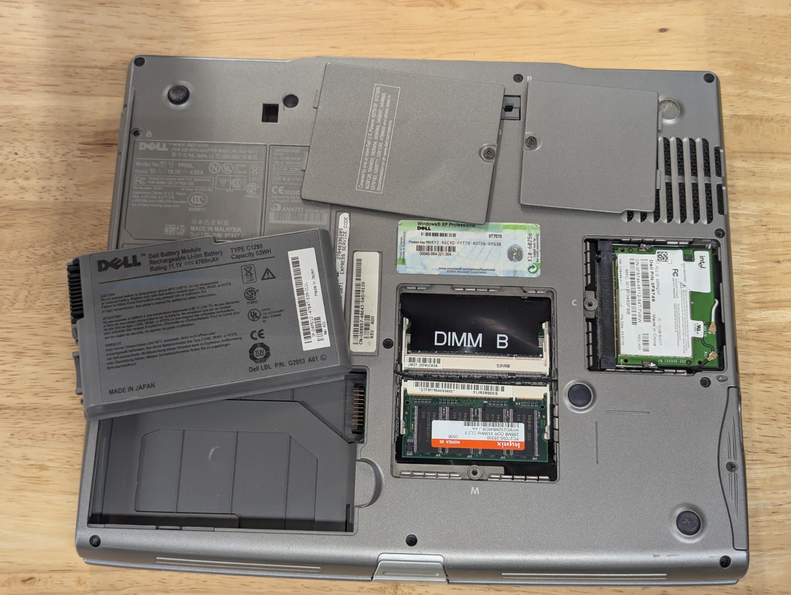 Dell Inspiron 600M PP05L 14″ 1.5GHz 256MB WinXP Mem w Charger
