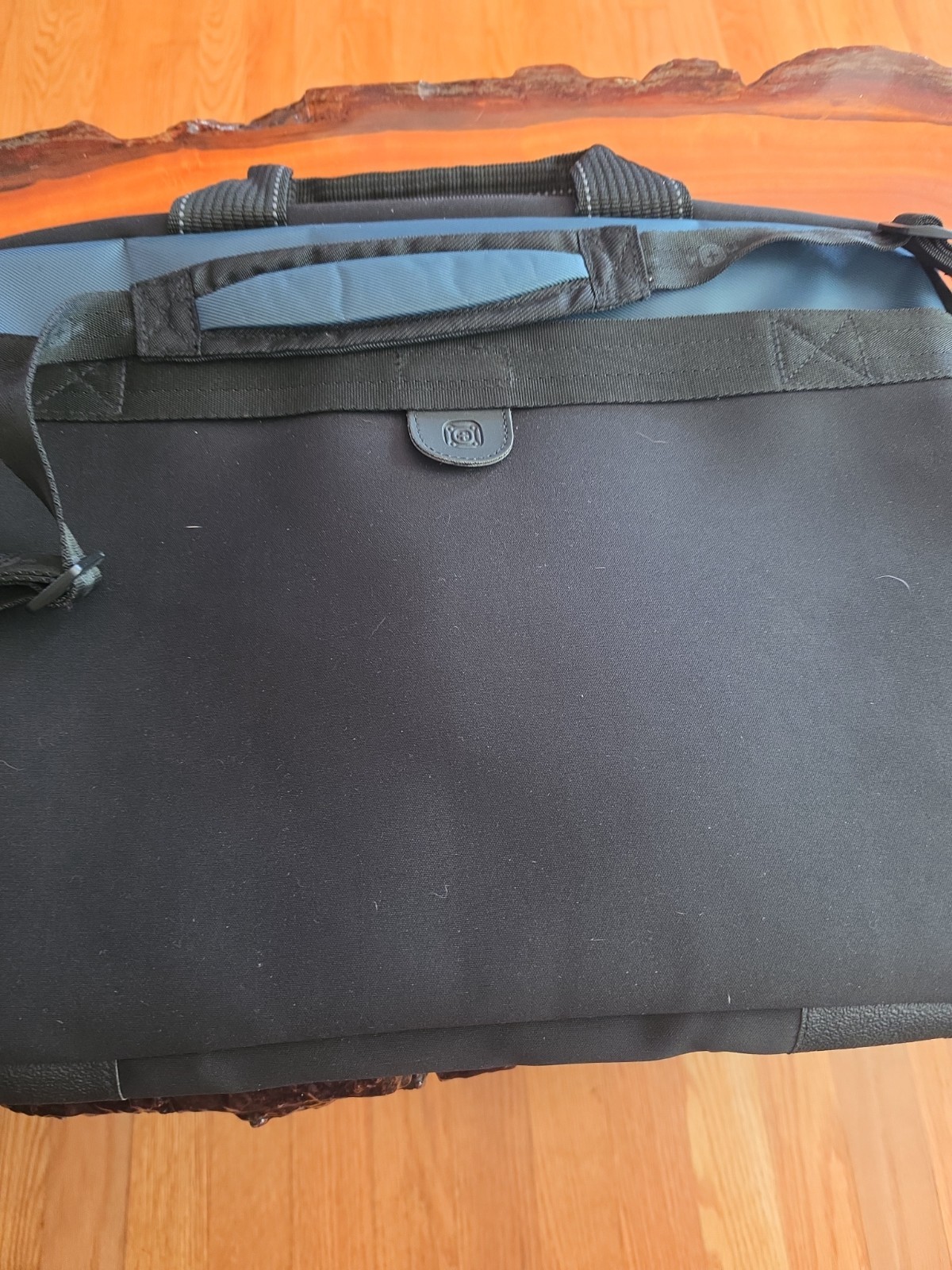 SwissGear Black Laptop Messenger Bag Slimcase Padded 15.6 Shoulder Briefcase