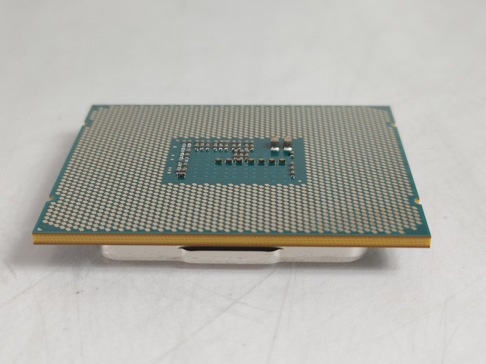 Intel Xeon E5-2630 v3 2.4 GHz LGA 2011-3 Server CPU Processor SR206