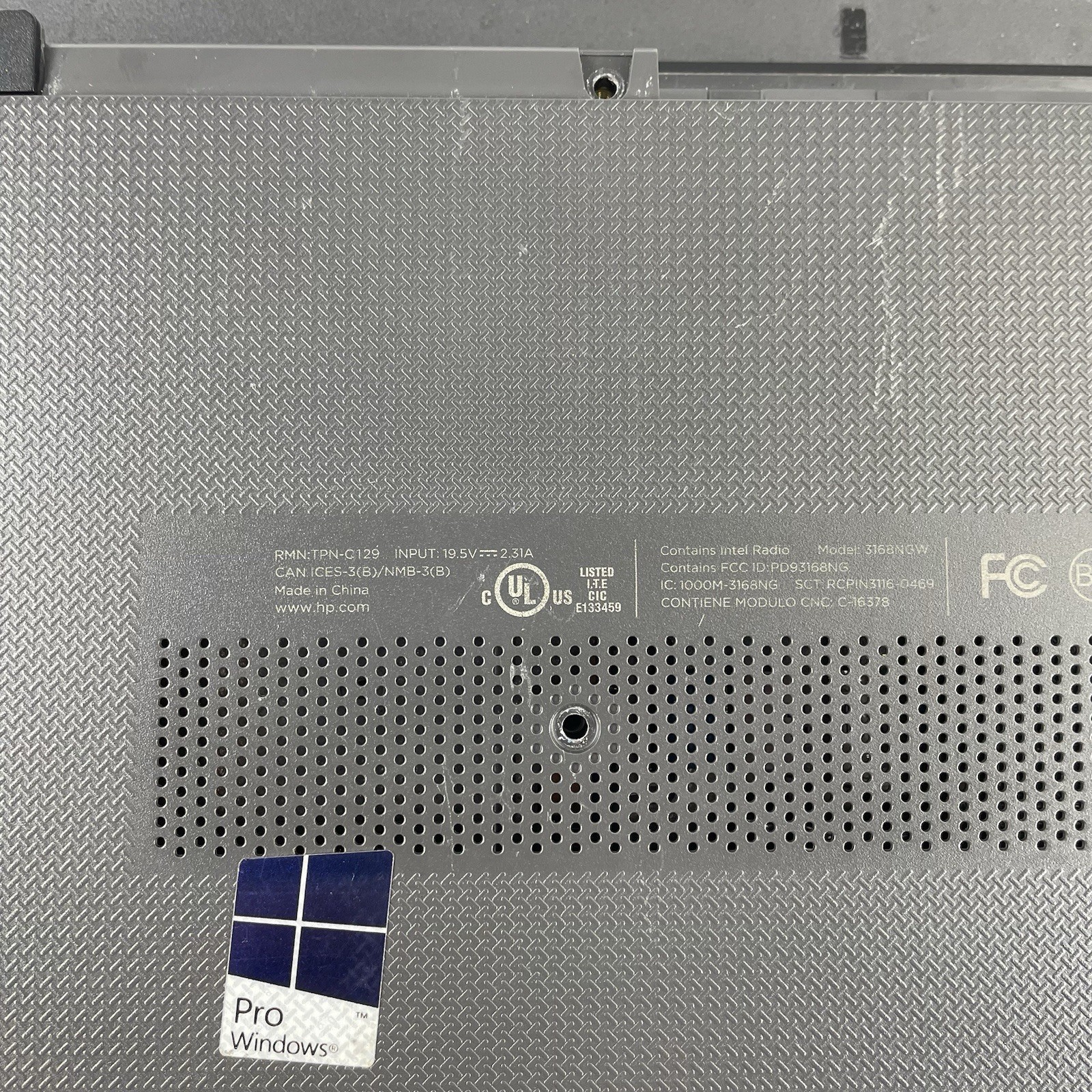 HP 250 G6 15.6″ i5-7200U 2.50 GHz 8 GB RAM No SSD No OS – Bad Keys READ