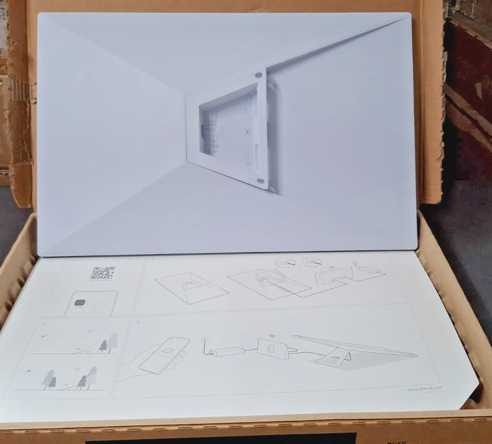 STA-1 / SpaceX Starlink Gen 3 Standard Kit- 2534001, USED. Broken
