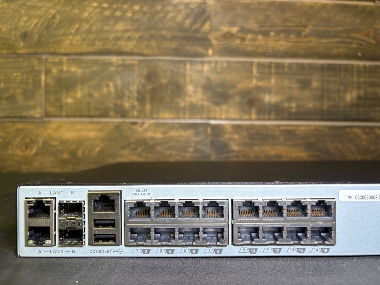 Vertiv Avocent ACS8000 16-Port Serial Advanced Console Server