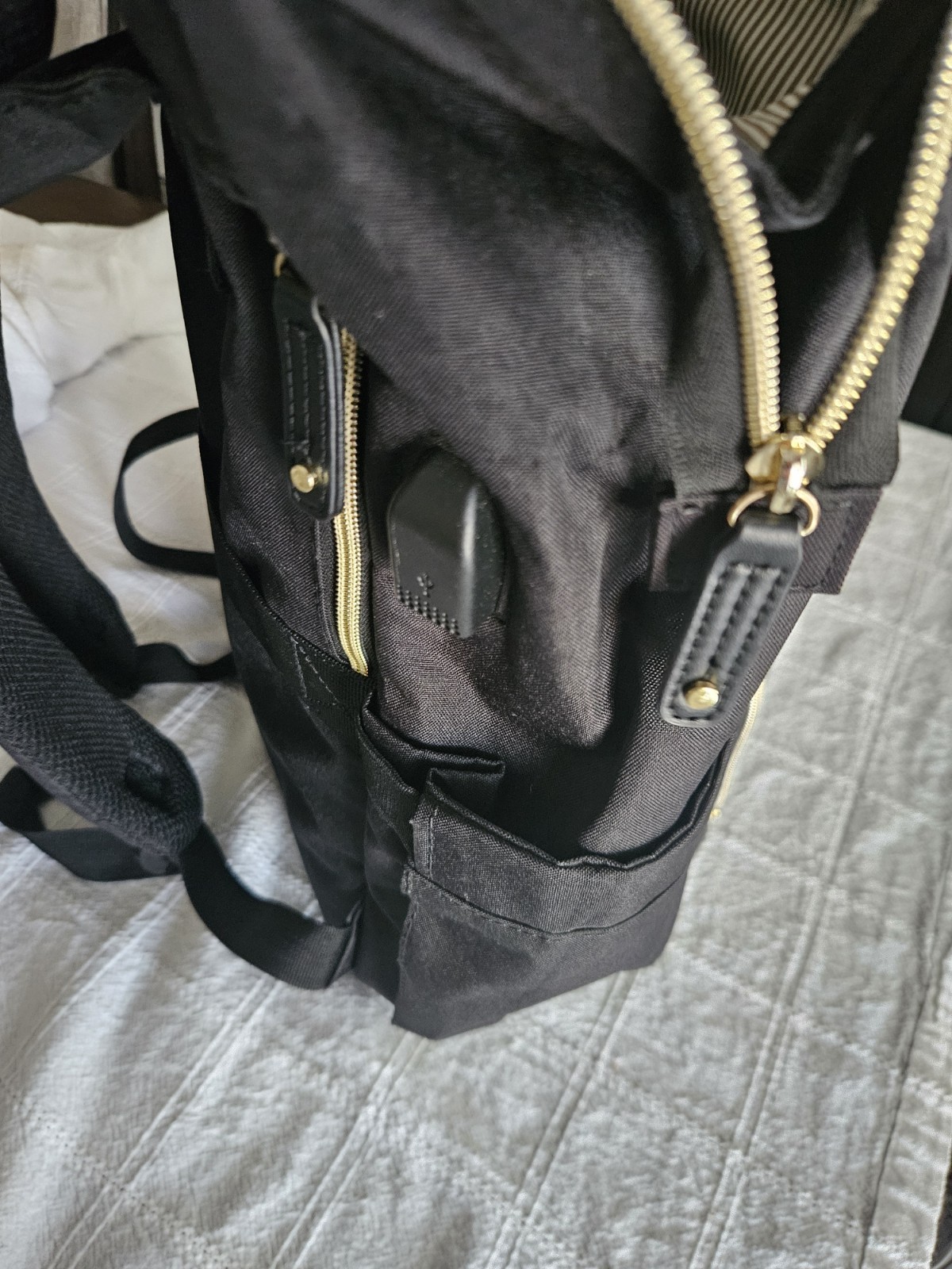 Lovevook Viola I Laptop Backpack Black With Gold Zipper And Features