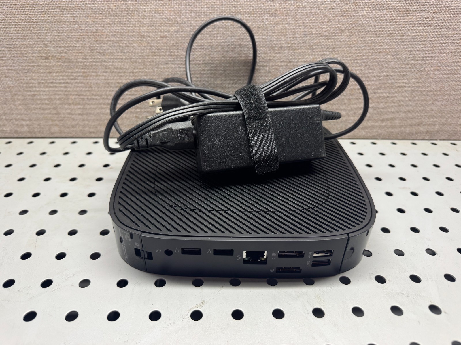 HP ‎T530 Thin Client ThinPro 4GB Memory 8GB Flash Storage & Power Supply