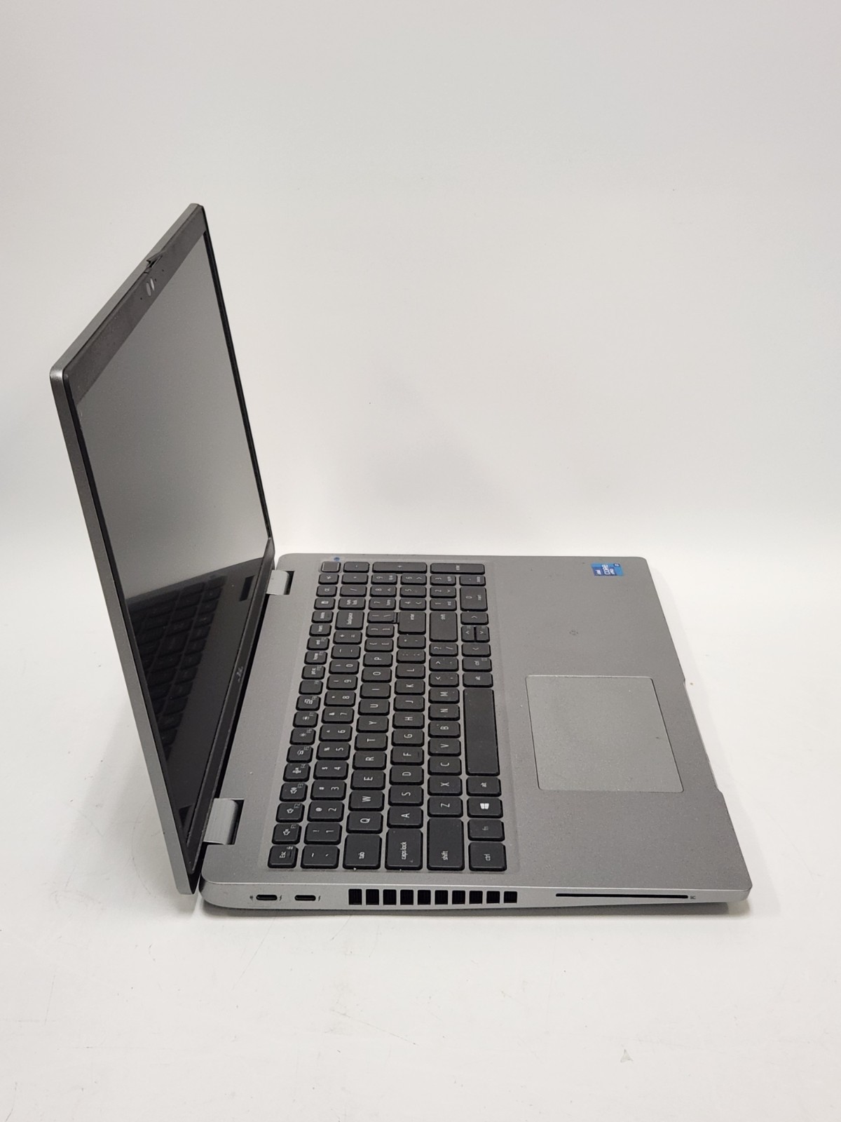 Dell Latitude 5520 15.6” Laptop FHD Core i7-1185G7 3.0GHz NO RAM NO SSD NO OS
