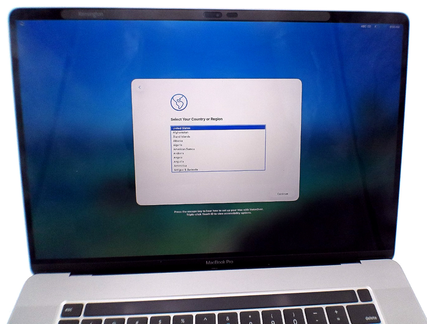 APPLE MACBOOK PRO A2141 16-INCH, 2019, i9-9980HK, 16GB, 1TB, 89% Battery